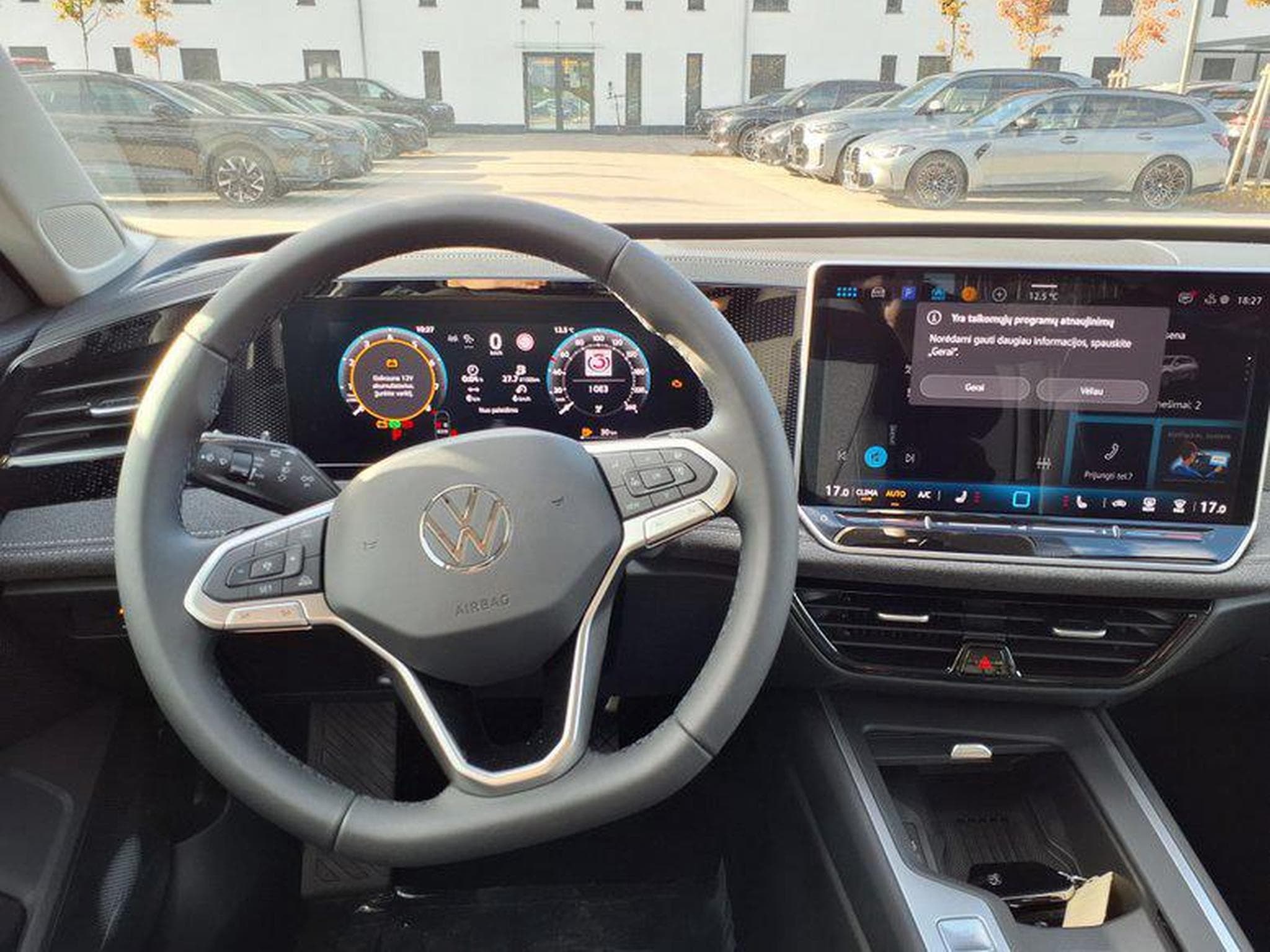 VW Passat Variant City 1.5 eTSI 150PS 7-Gang-DSG (2026) - Photo 8