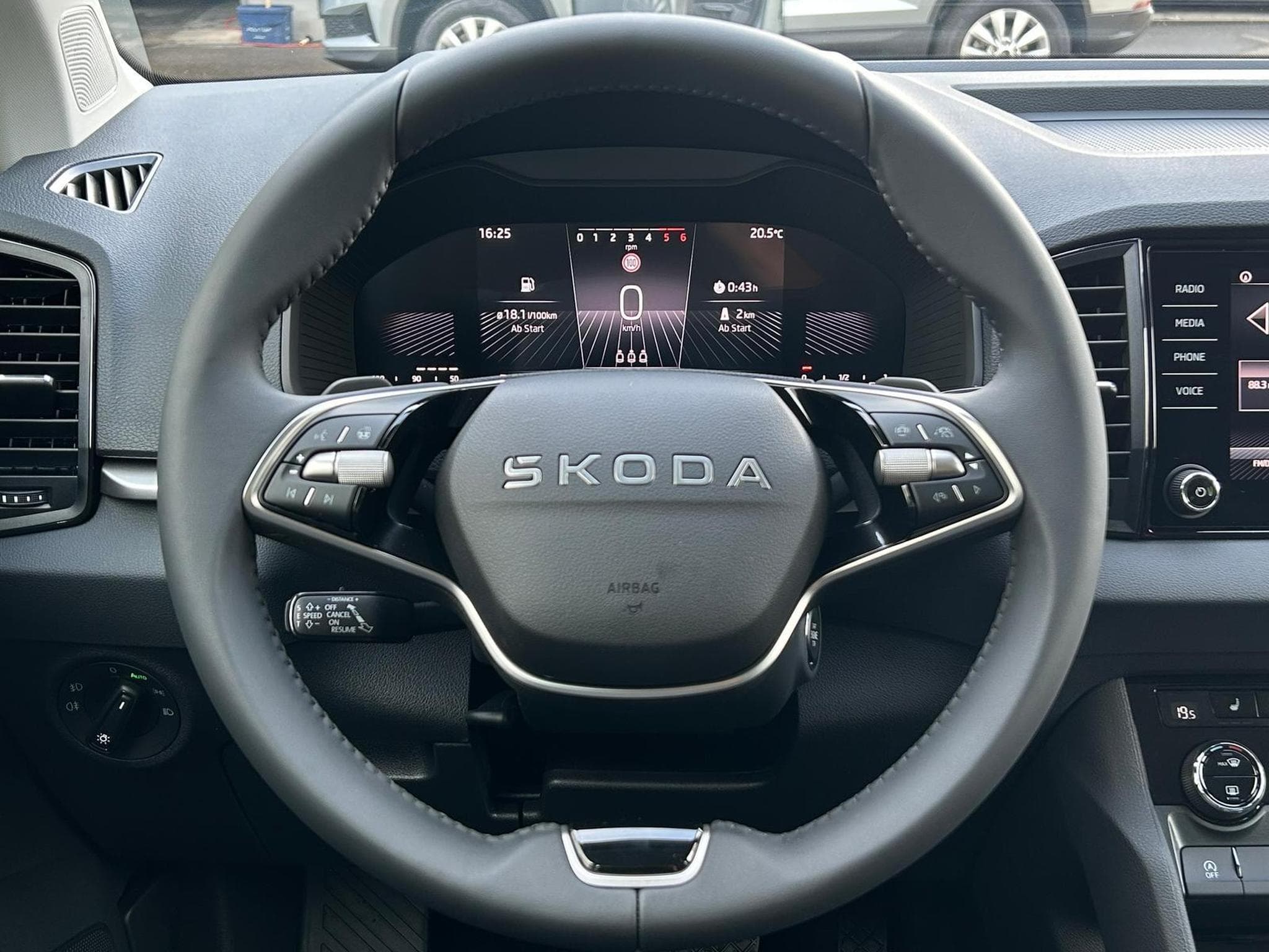 Skoda Karoq Selection (2026) - Photo 9
