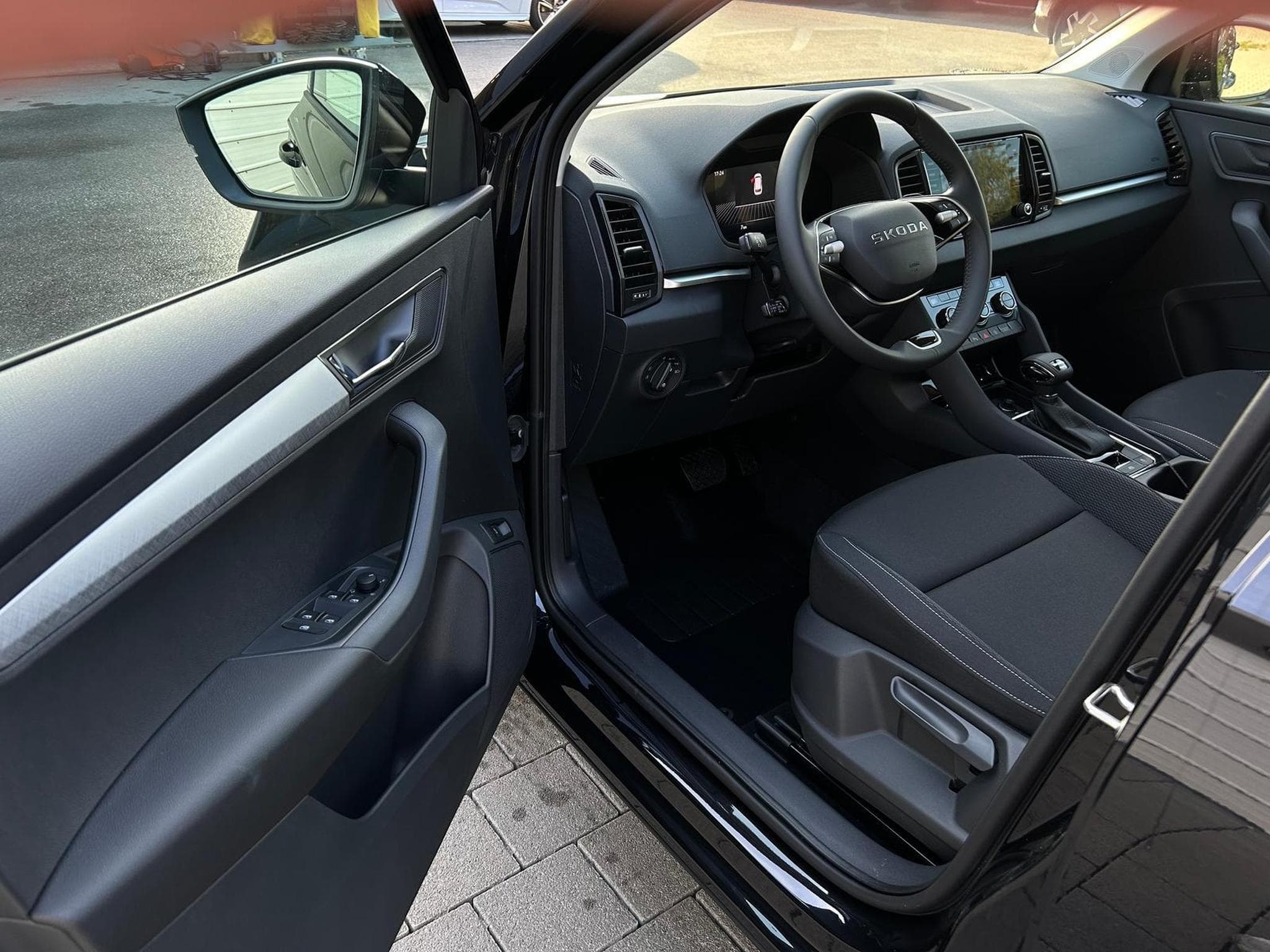 Skoda Karoq Selection (2026) - Photo 6