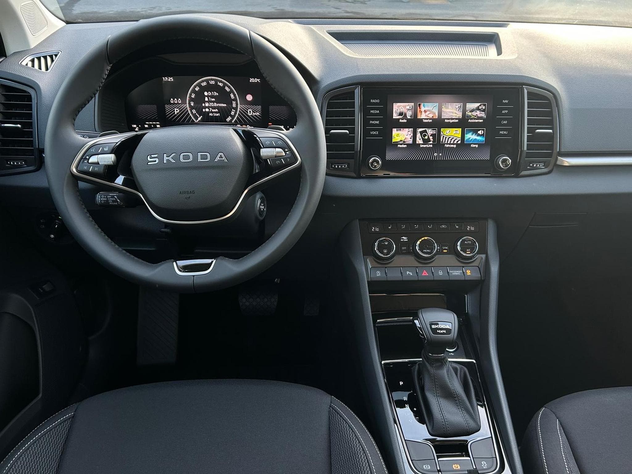 Skoda Karoq Selection (2026) - Photo 8