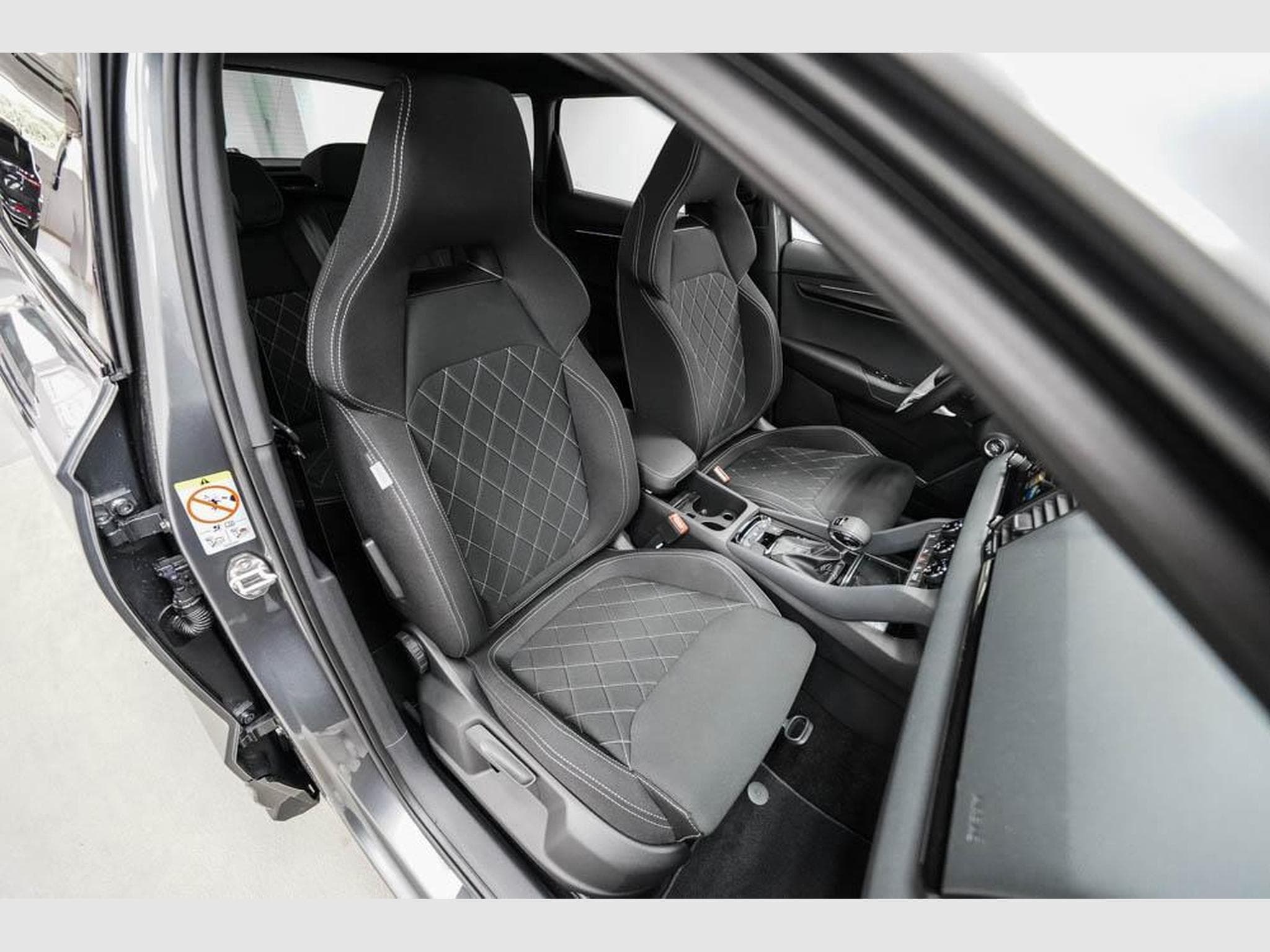 Skoda Karoq 2,0 TSI DSG (2026) - Photo 22