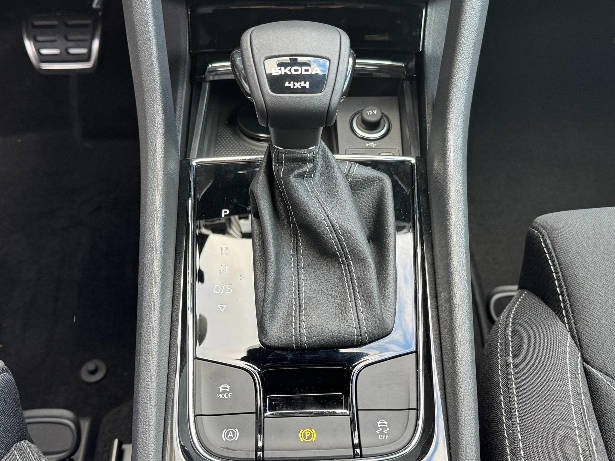 Skoda Karoq Sportline (2026) - Photo 15