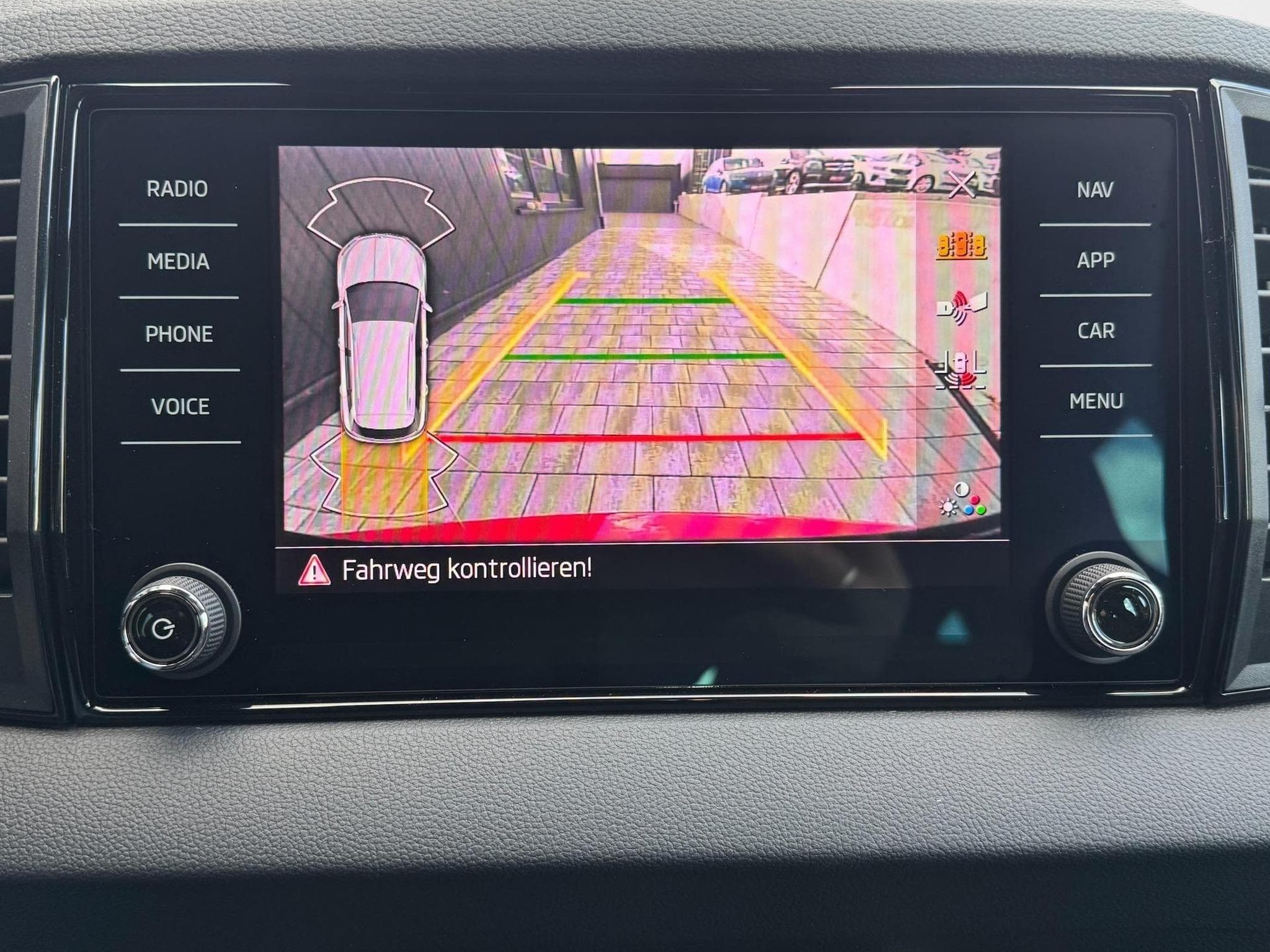 Skoda Karoq Sportline (2026) - Photo 18