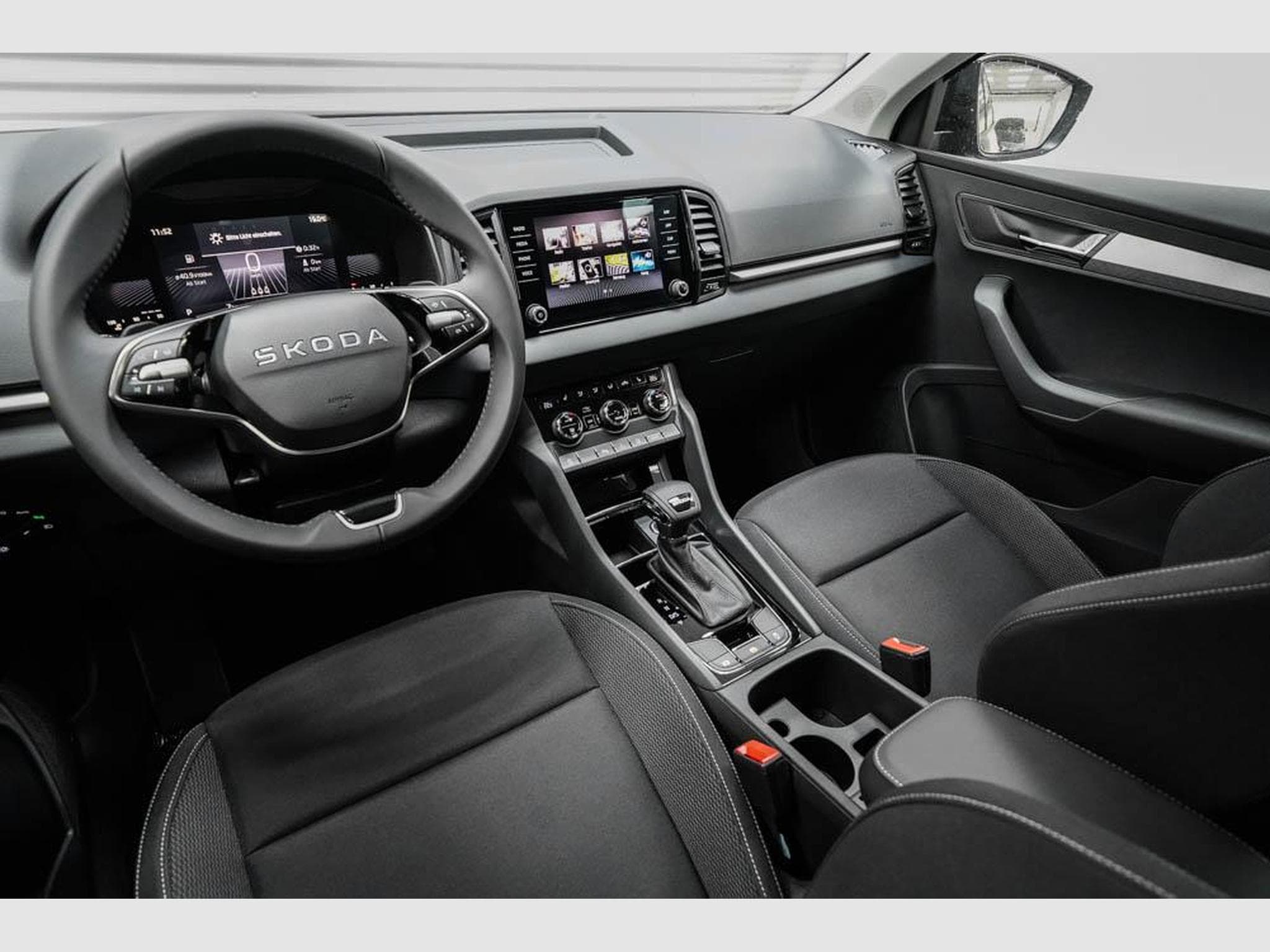 Skoda Karoq 1,5 TSI DSG (2026) - Photo 7