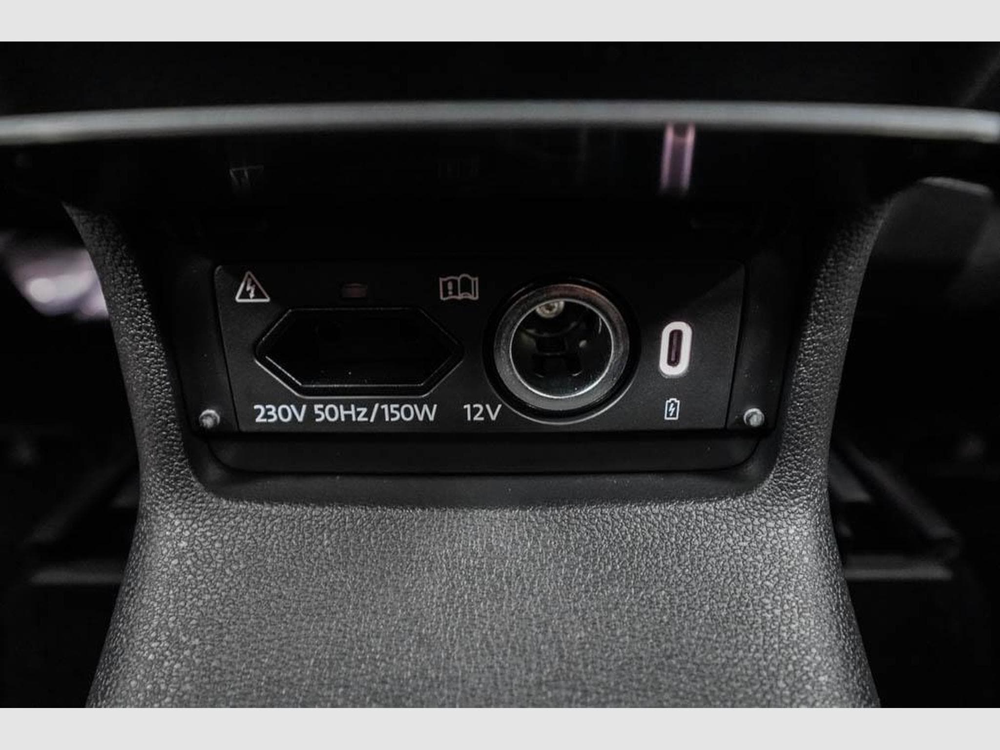 Skoda Karoq 1,5 TSI DSG (2026) - Photo 17