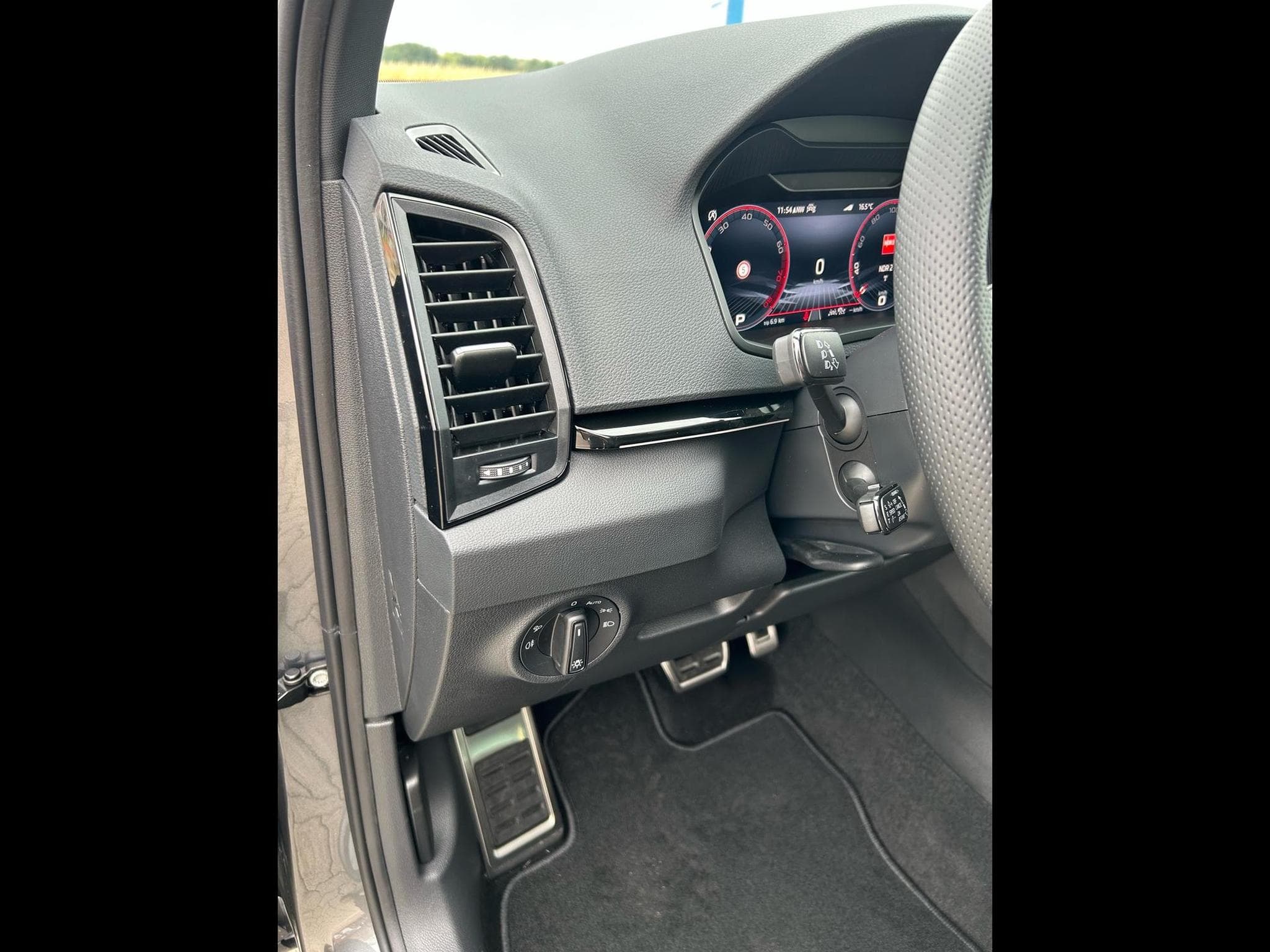 Skoda Karoq Sportline (2026) - Photo 4