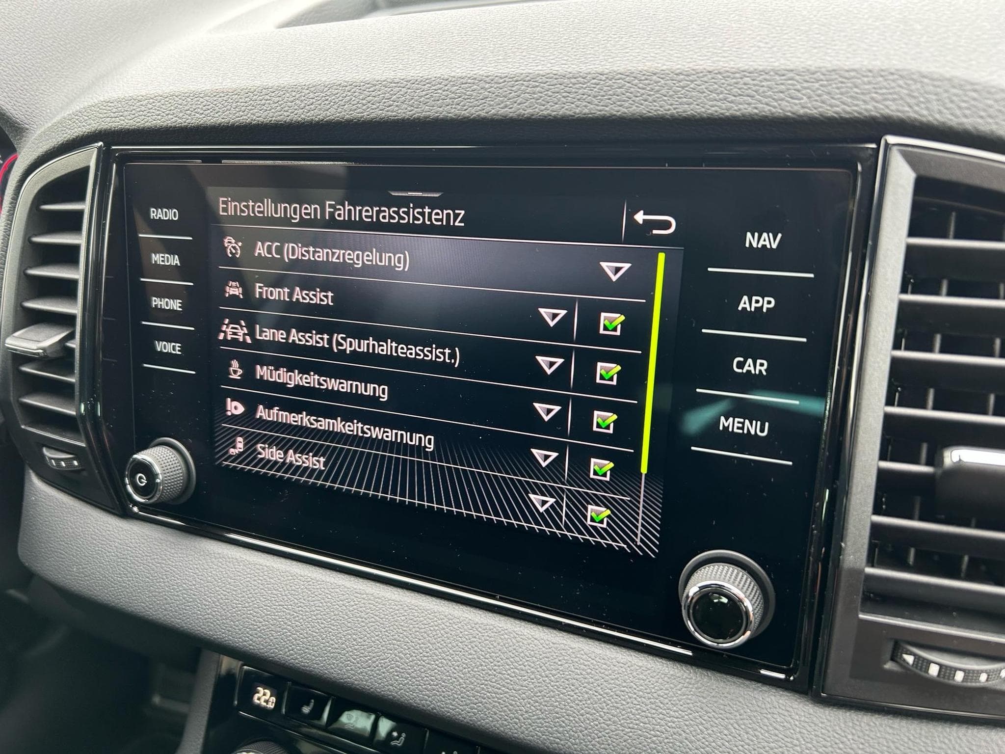 Skoda Karoq Sportline (2026) - Photo 10