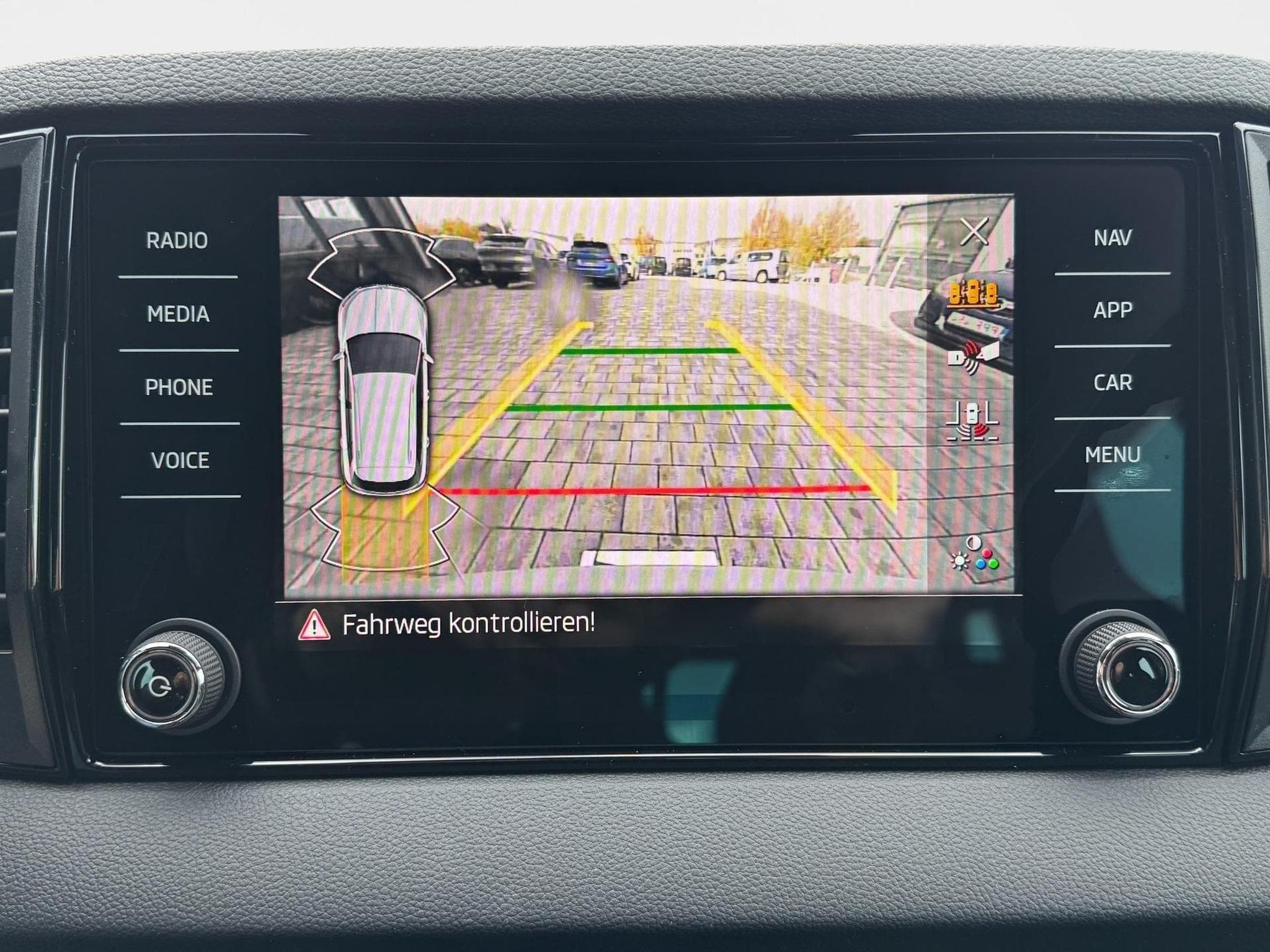 Skoda Karoq Sportline (2026) - Photo 16