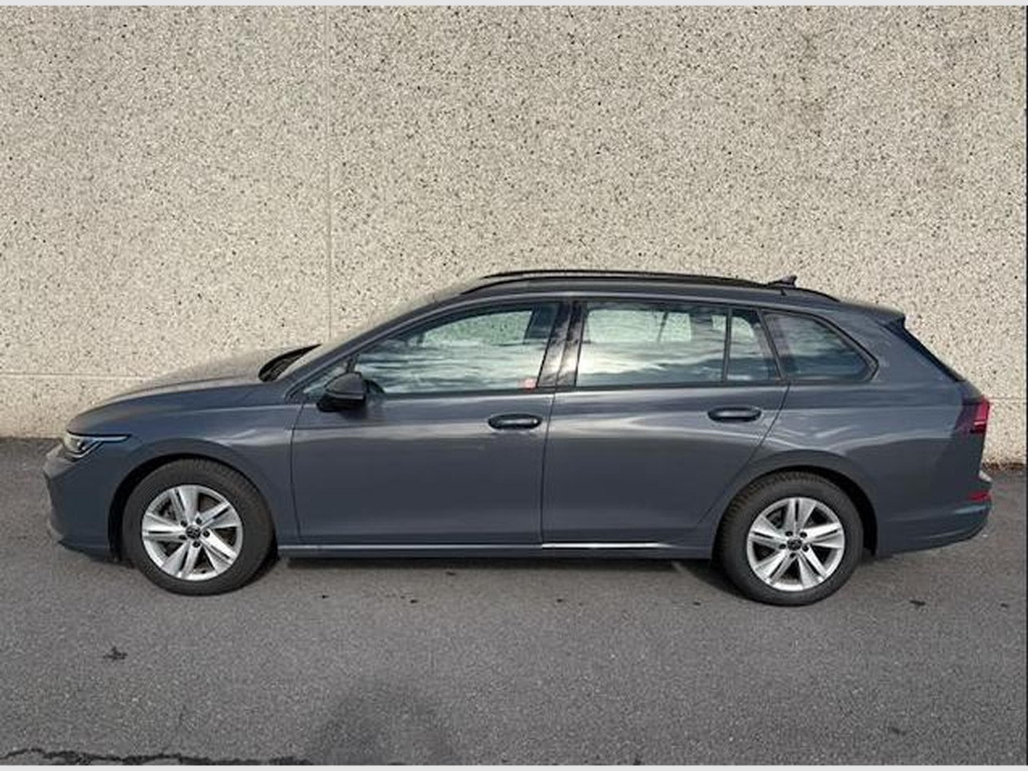 VW Golf Variant LIFE (2025) - Photo 3