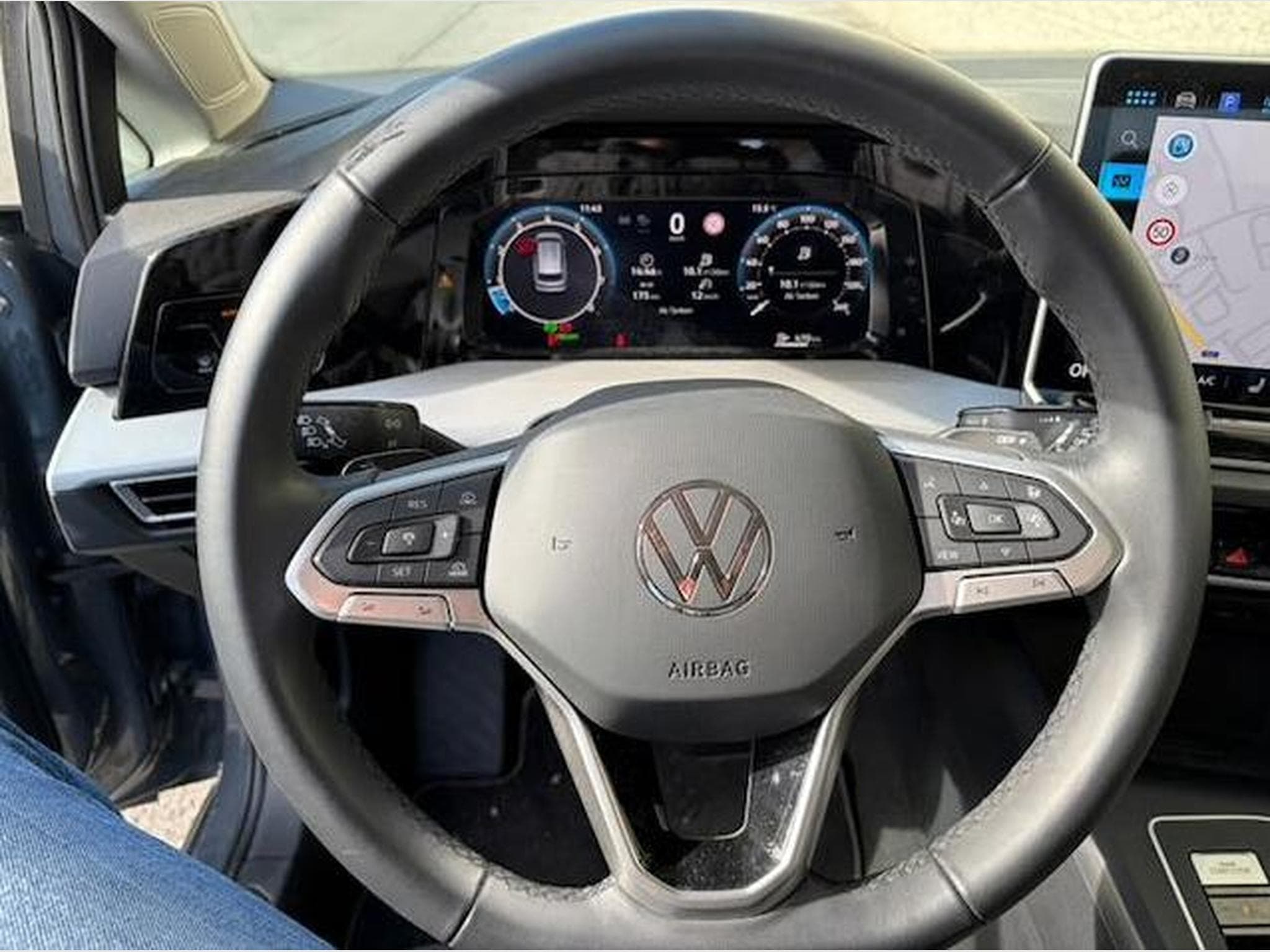 VW Golf Variant LIFE (2025) - Photo 6
