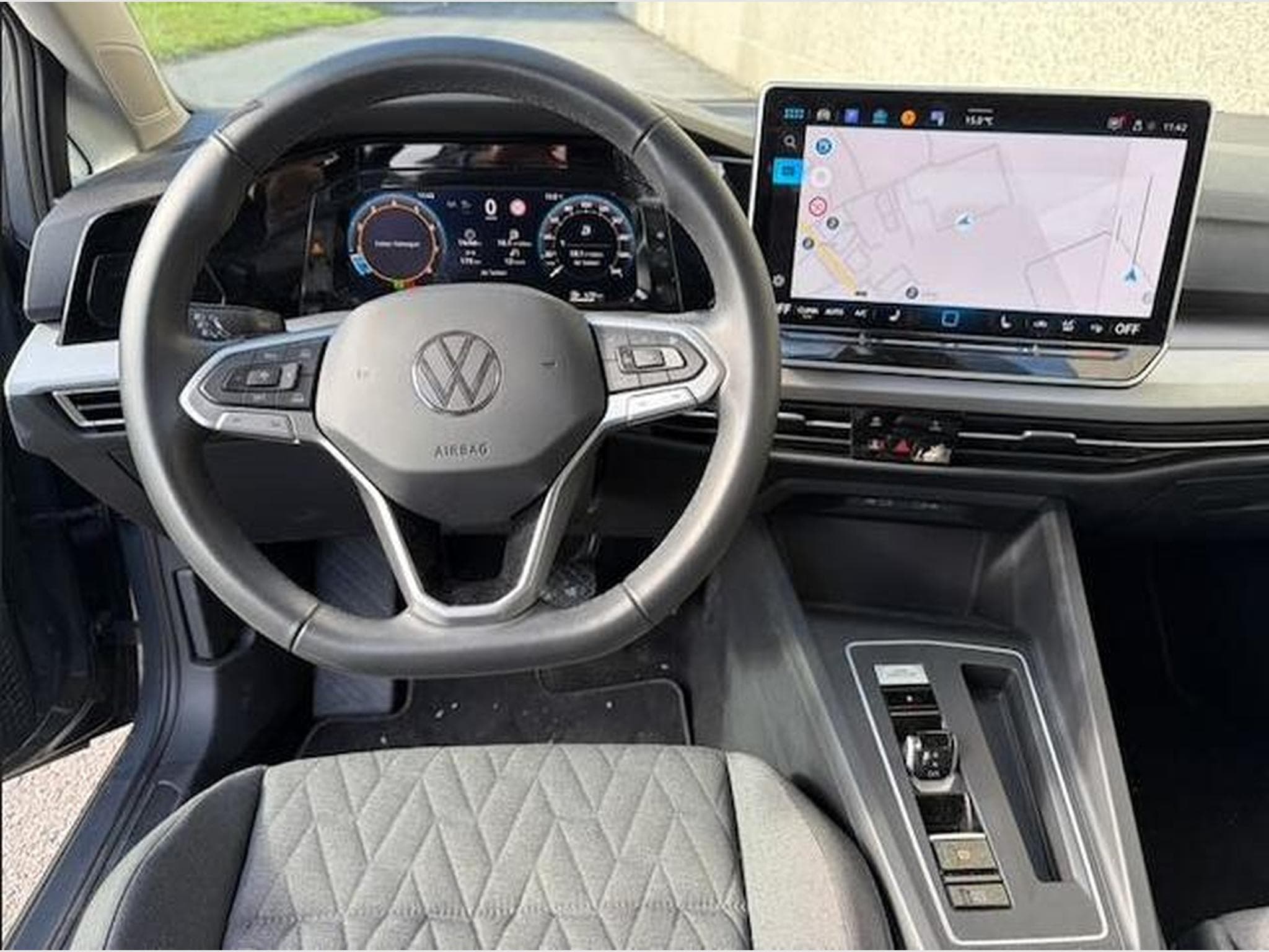 VW Golf Variant LIFE (2025) - Photo 4