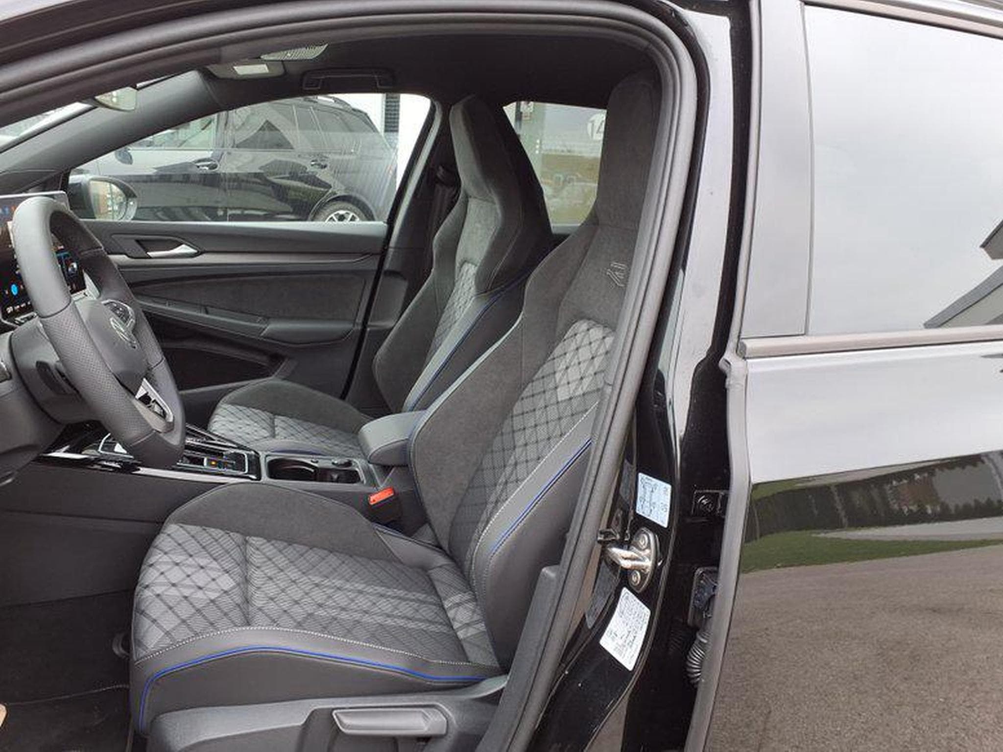VW Golf Variant R Line 2.0 TDI 7-Gang DSG (2026) - Photo 7