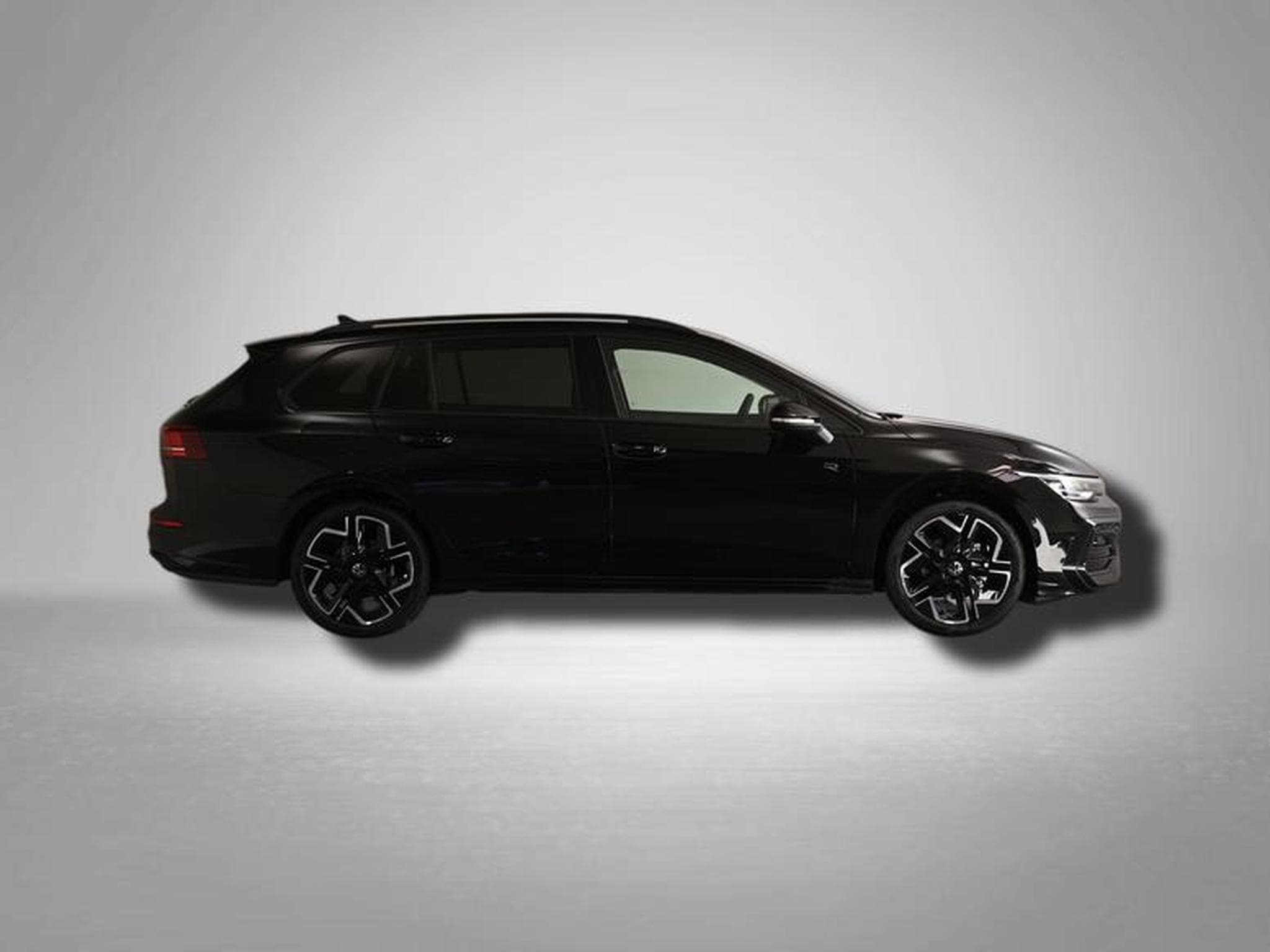 VW Golf Variant R-Line 1.5 eTSI 7-Gang-DSG (2026) - Photo 6
