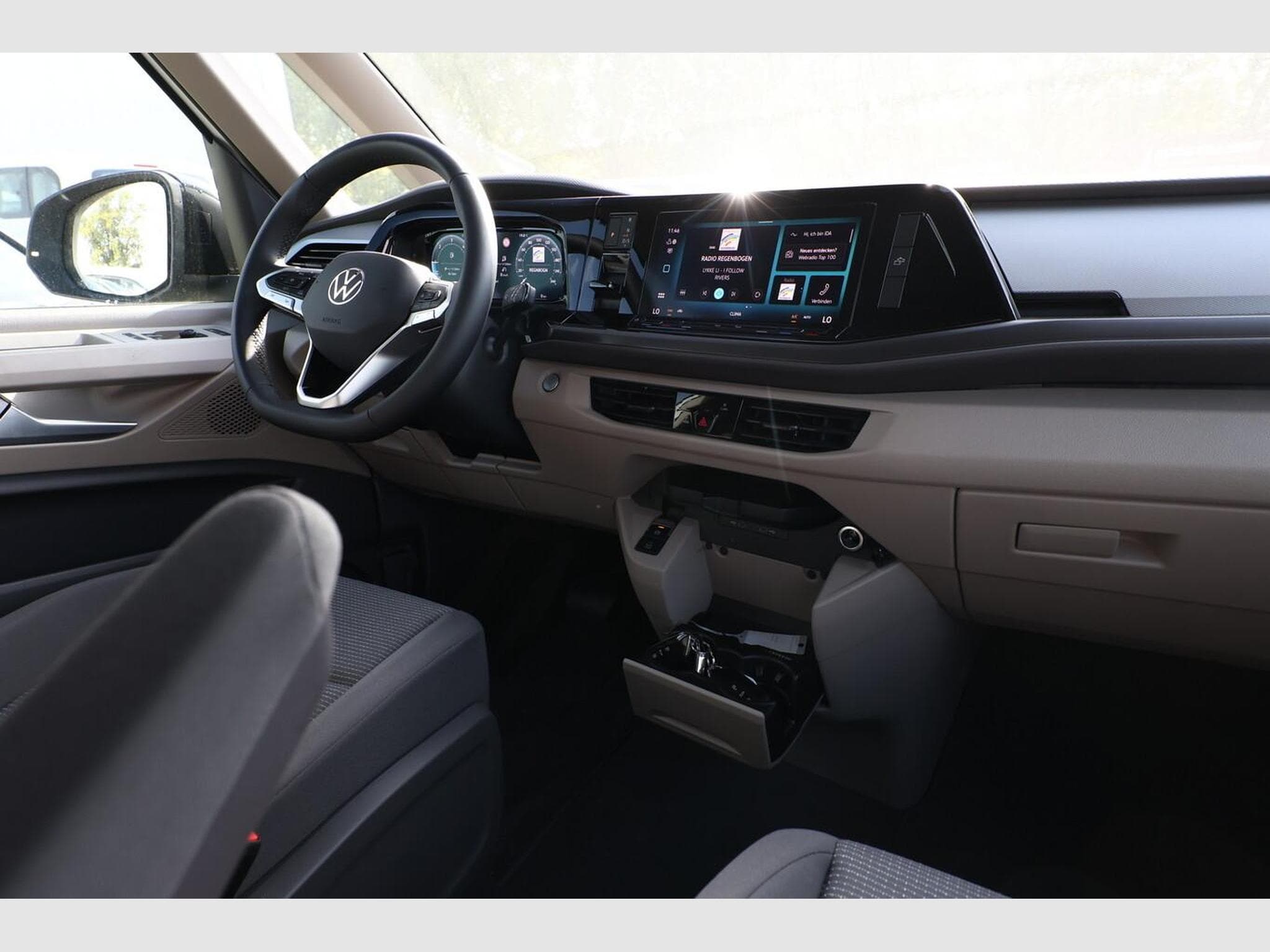 VW California Beach Camper StandH (2026) - Photo 9