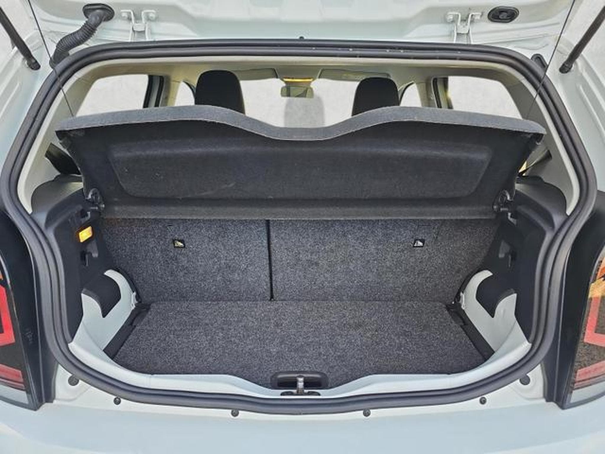 VW UP e-up! (2019) - Photo 1