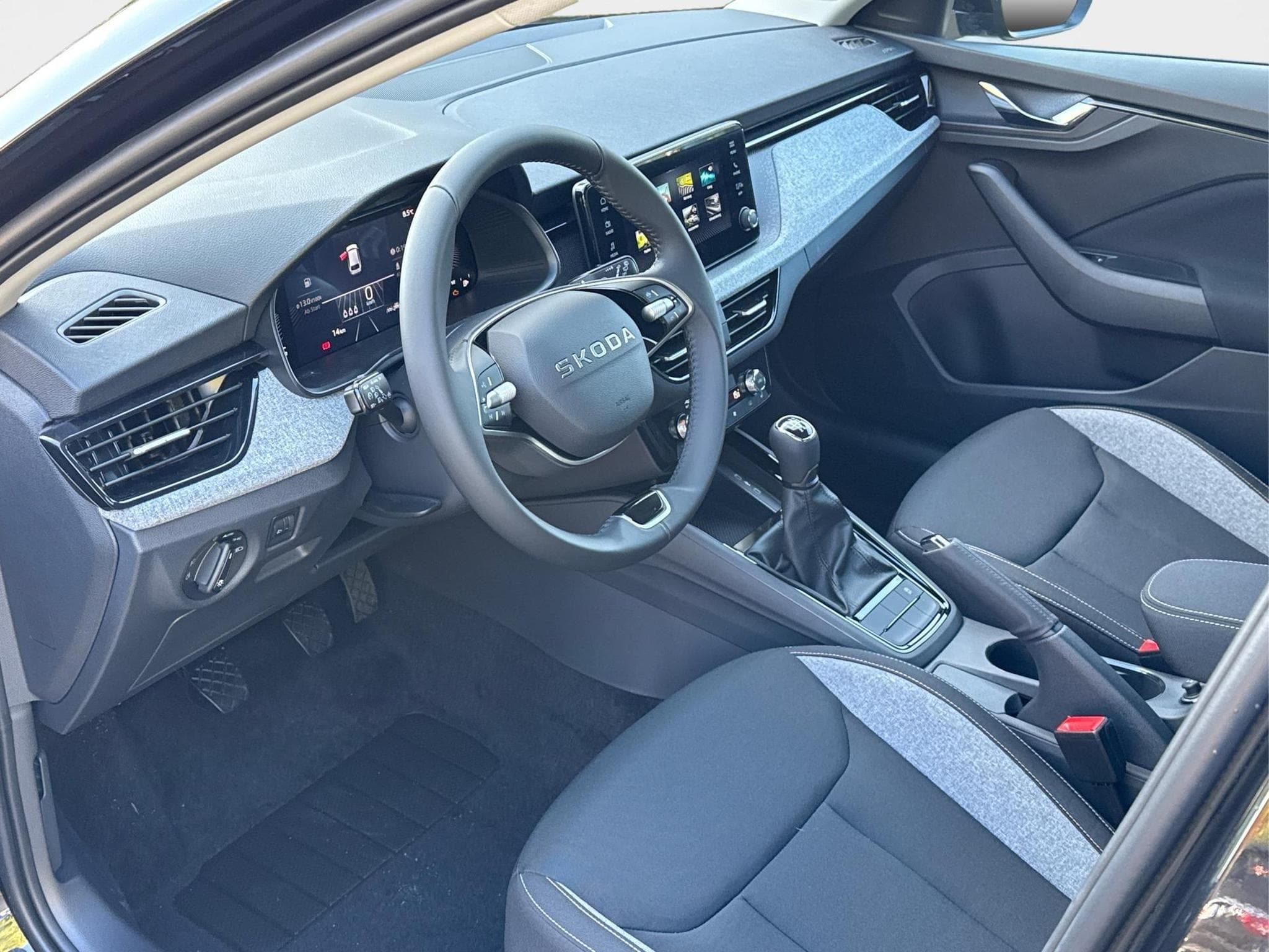 Skoda Scala Extra (2026) - Photo 11
