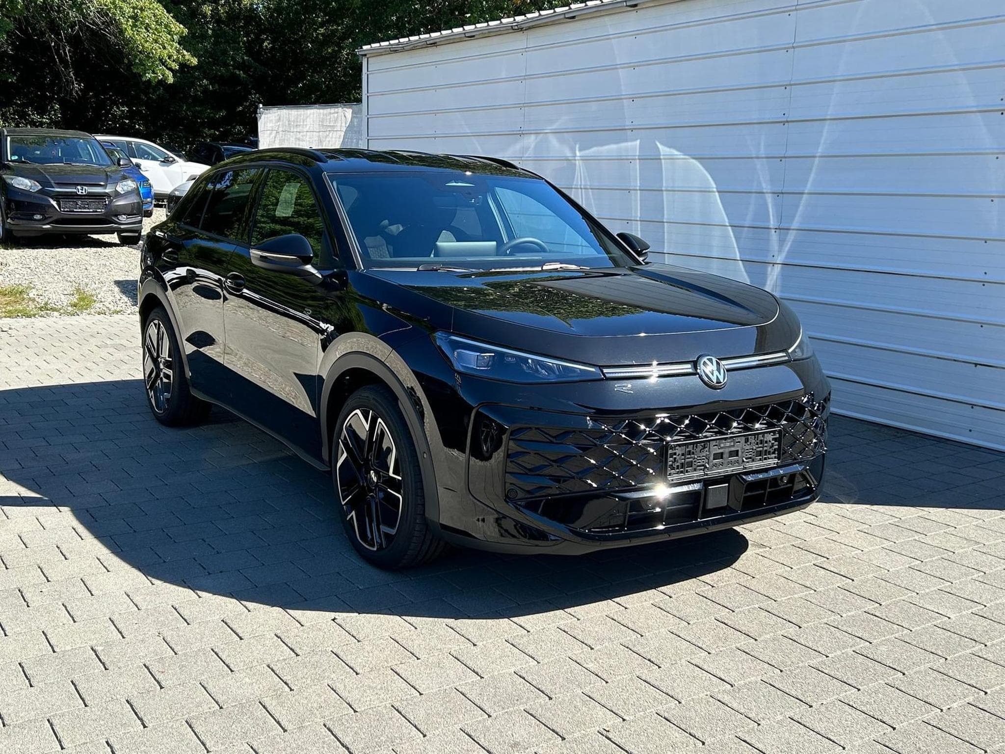 VW T-Roc R-Line (2026) - Photo 1