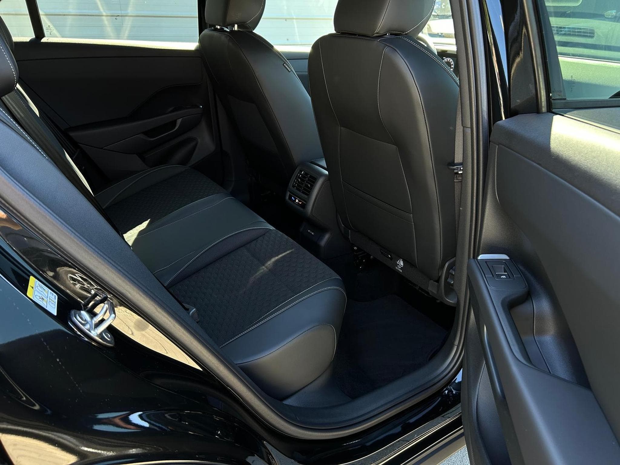 VW T-Roc R-Line (2026) - Photo 12