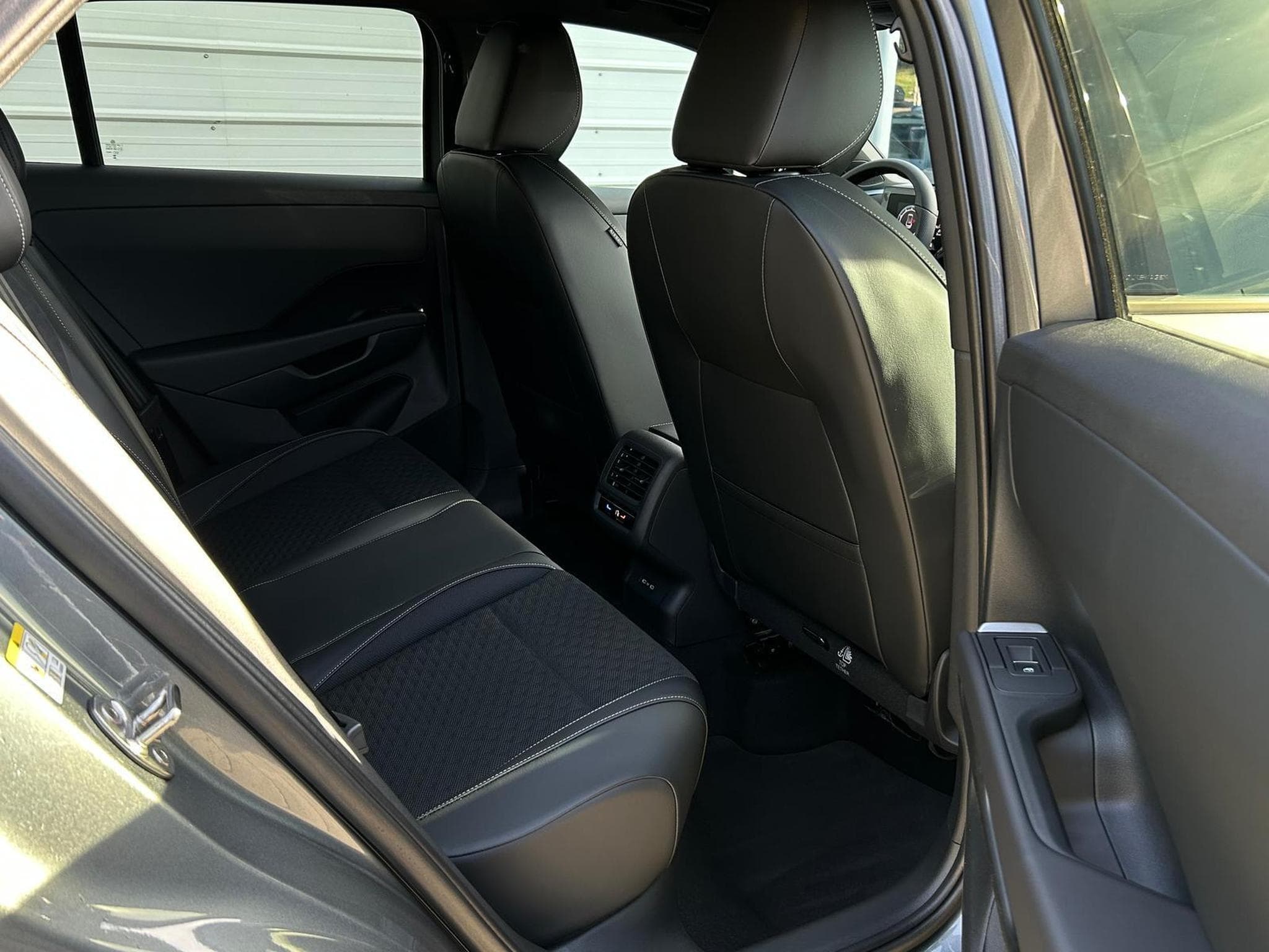 VW T-Roc R-Line (2026) - Photo 13