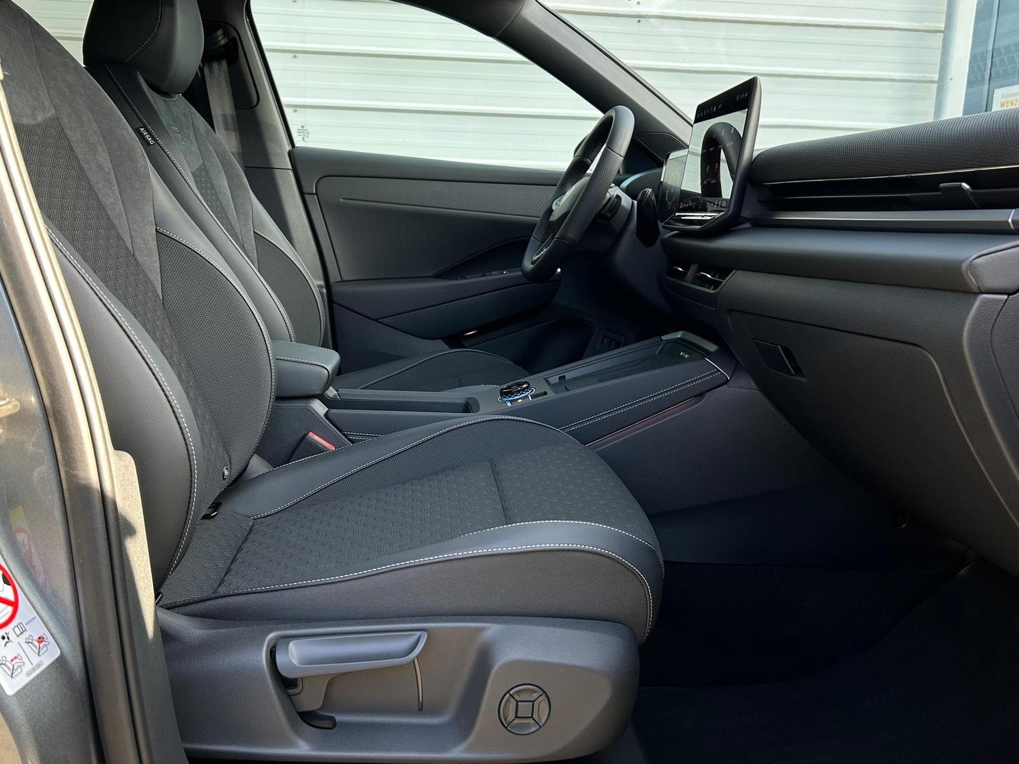 VW T-Roc R-Line (2026) - Photo 12