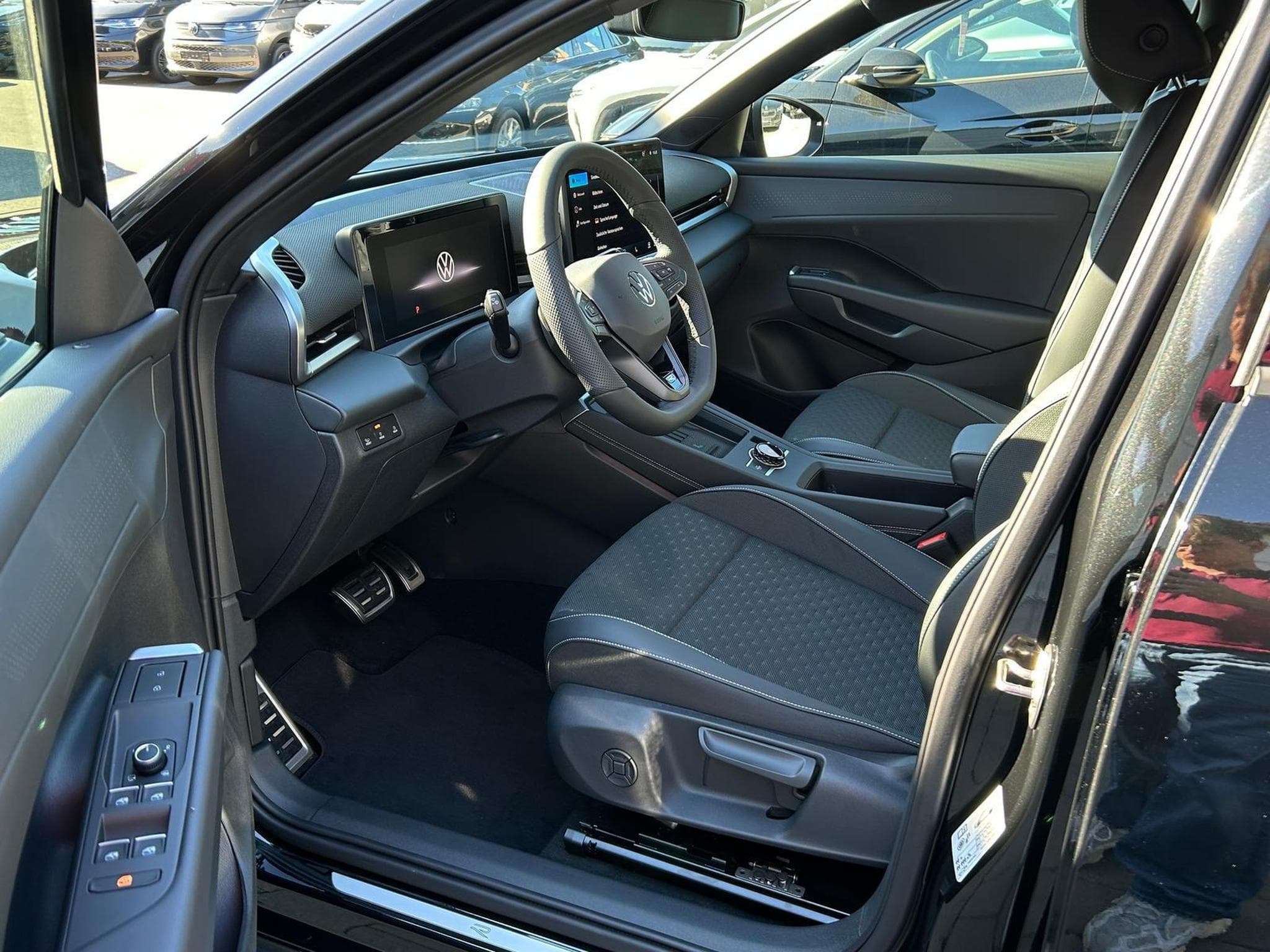 VW T-Roc R-Line (2026) - Photo 7
