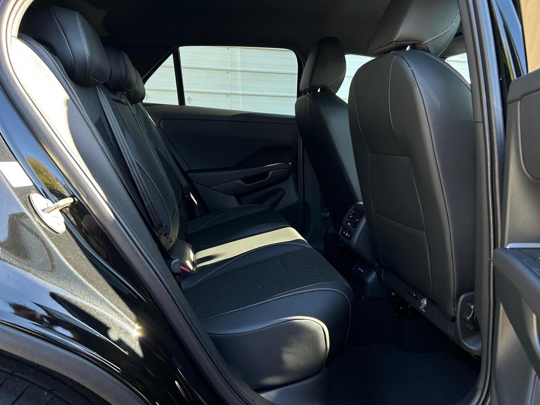 VW T-Roc R-Line (2026) - Photo 15