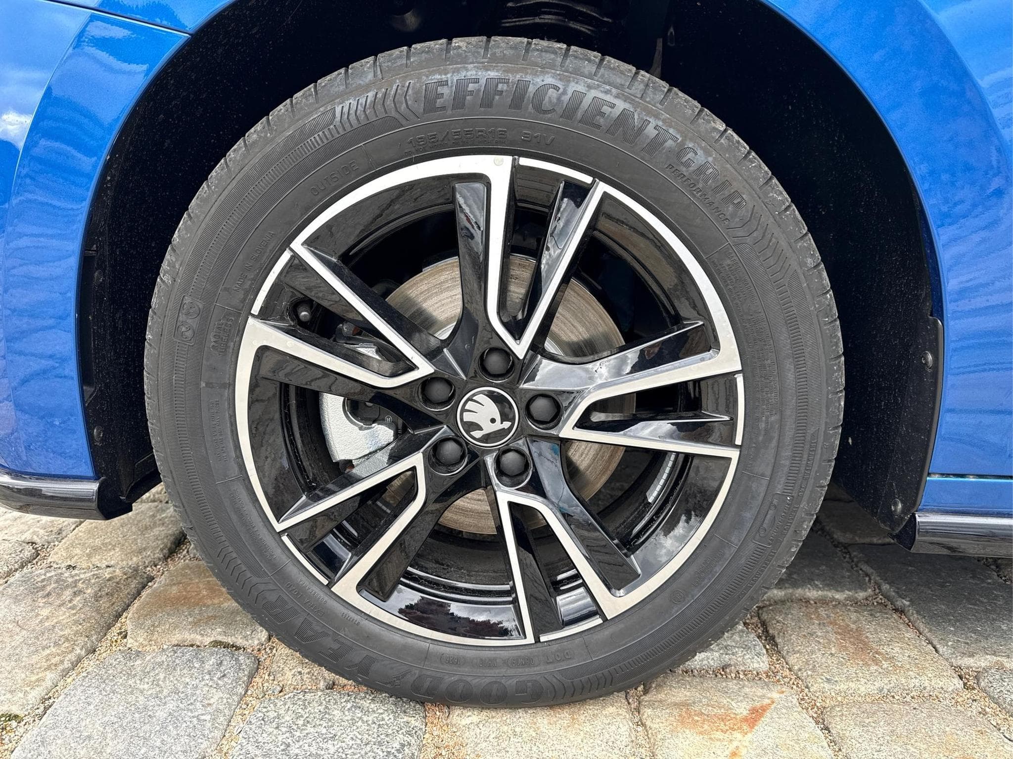 Skoda Fabia Monte Carlo 1.0 (2026) - Photo 9