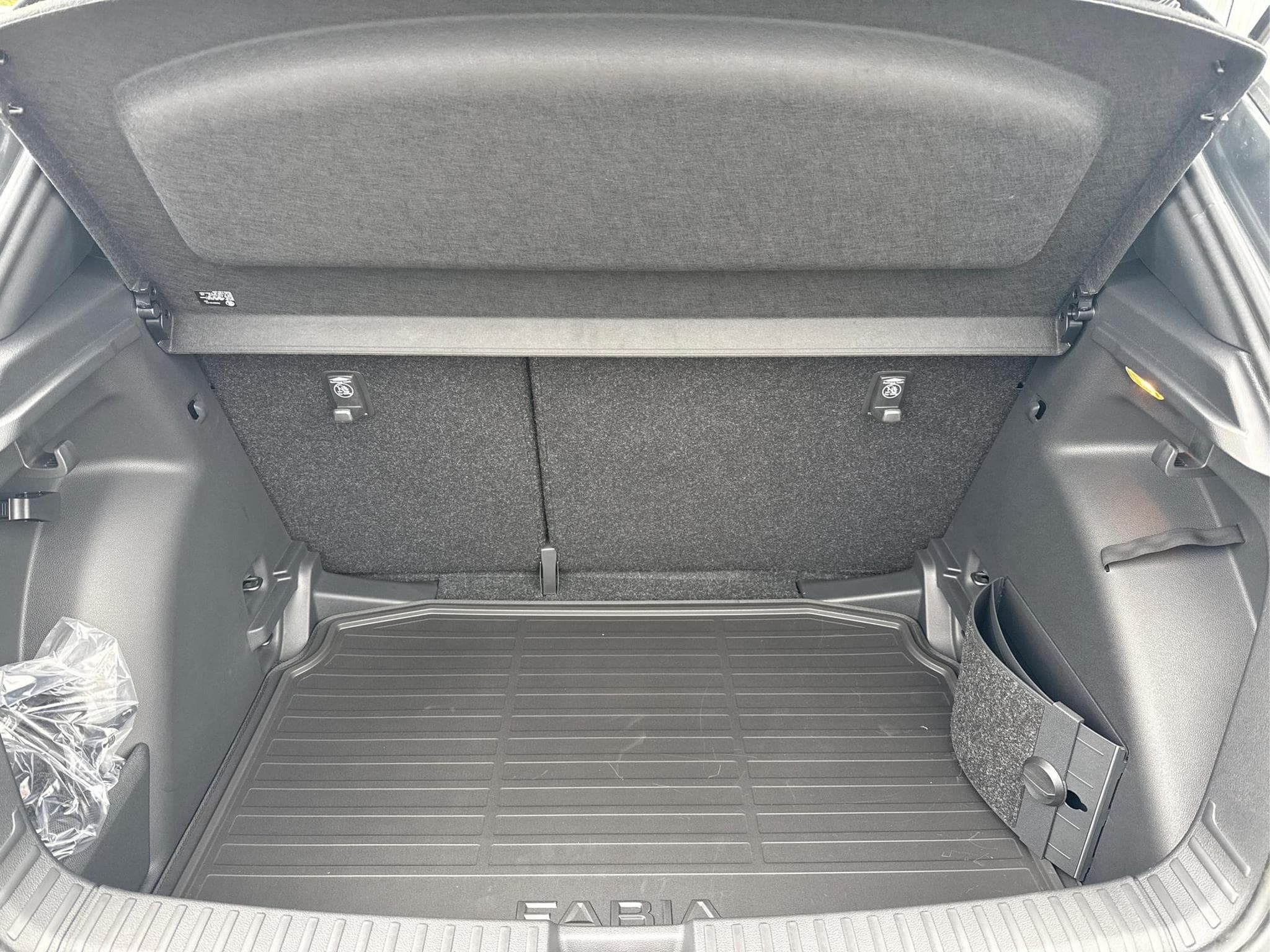 Skoda Fabia Monte Carlo 1.0 (2026) - Photo 8
