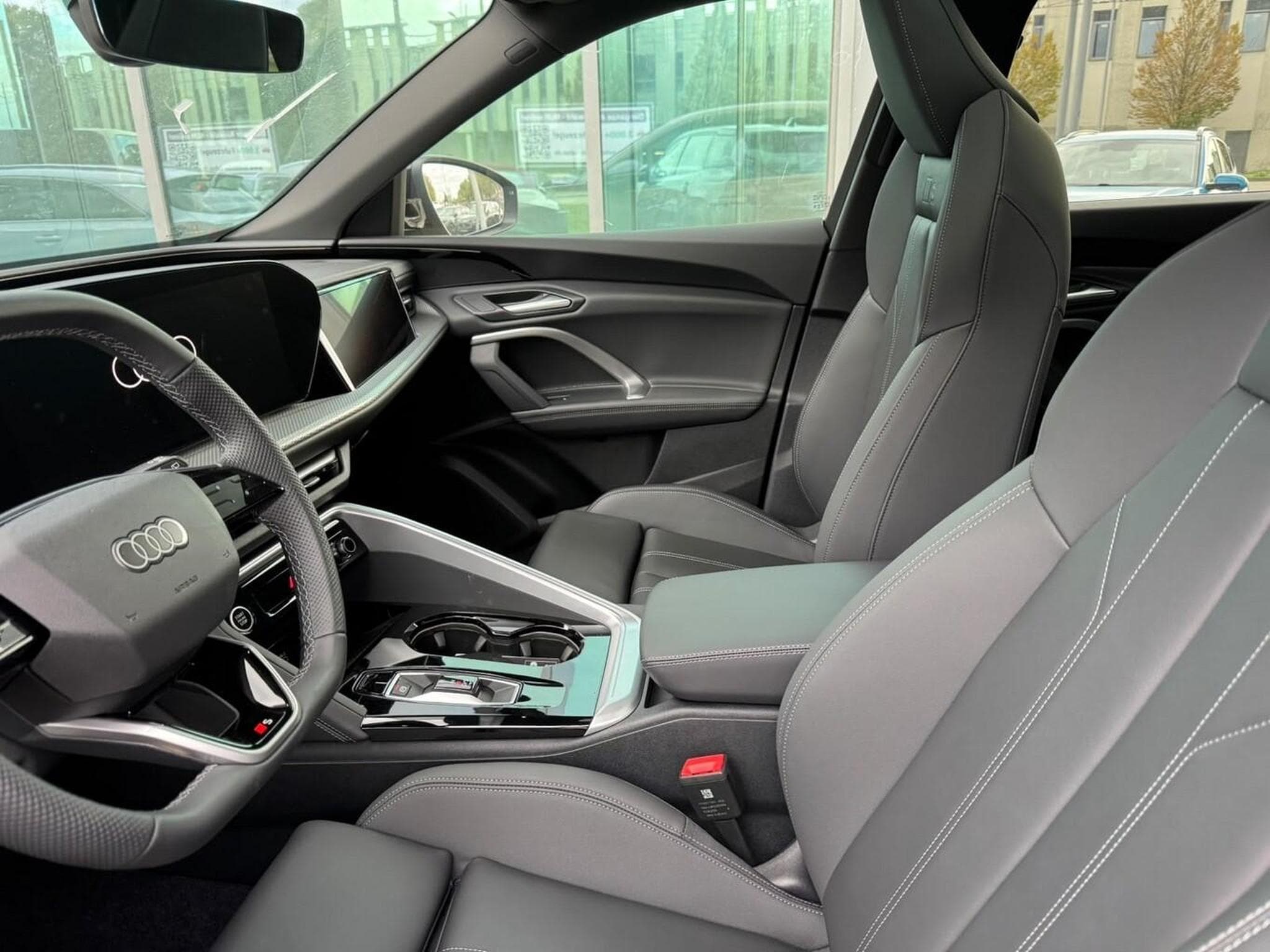 Audi Q5 S line (2025) - Photo 6