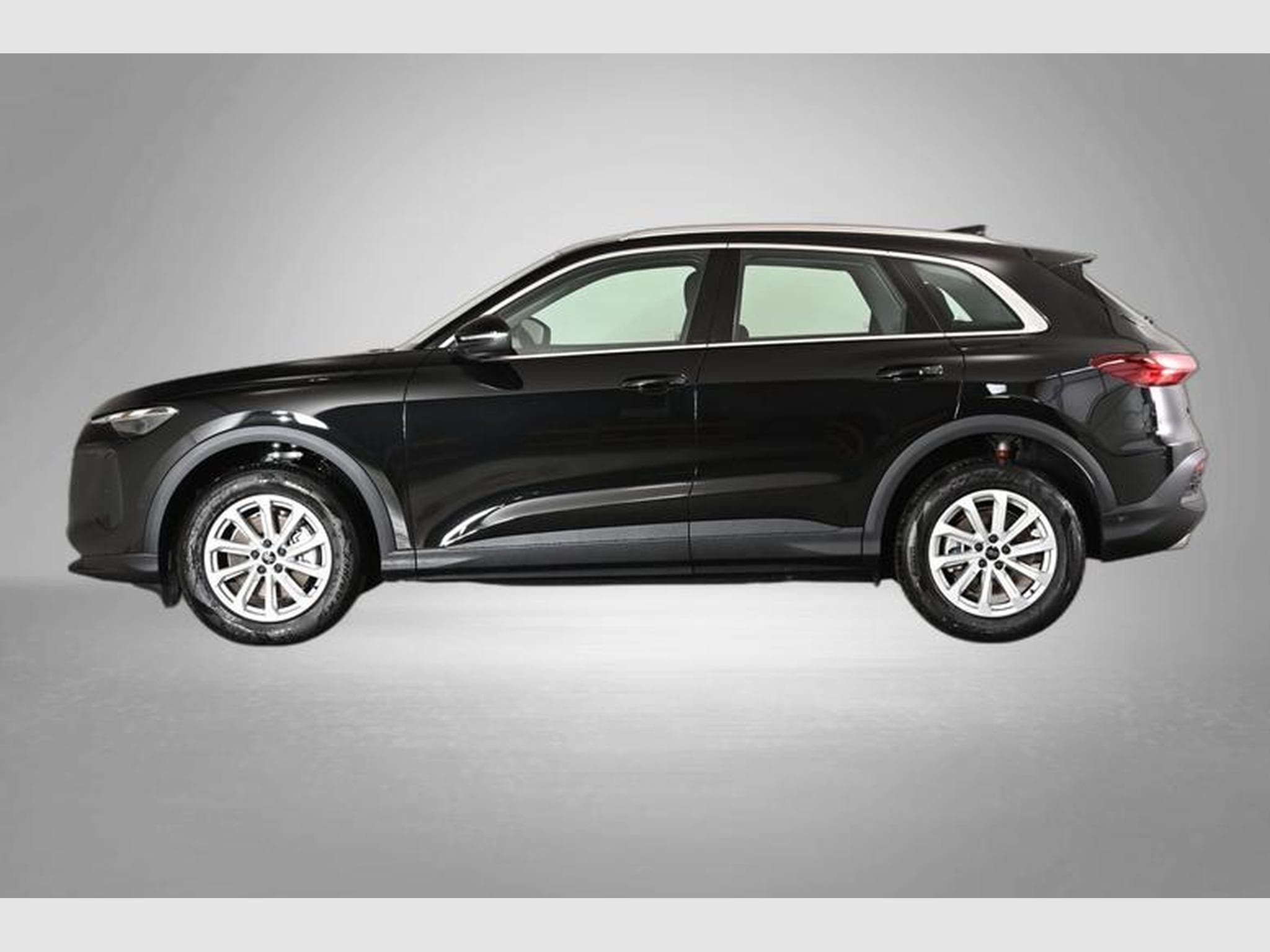 Audi Q5 Standard TFSI 150 kW S tronic (2026) - Photo 2