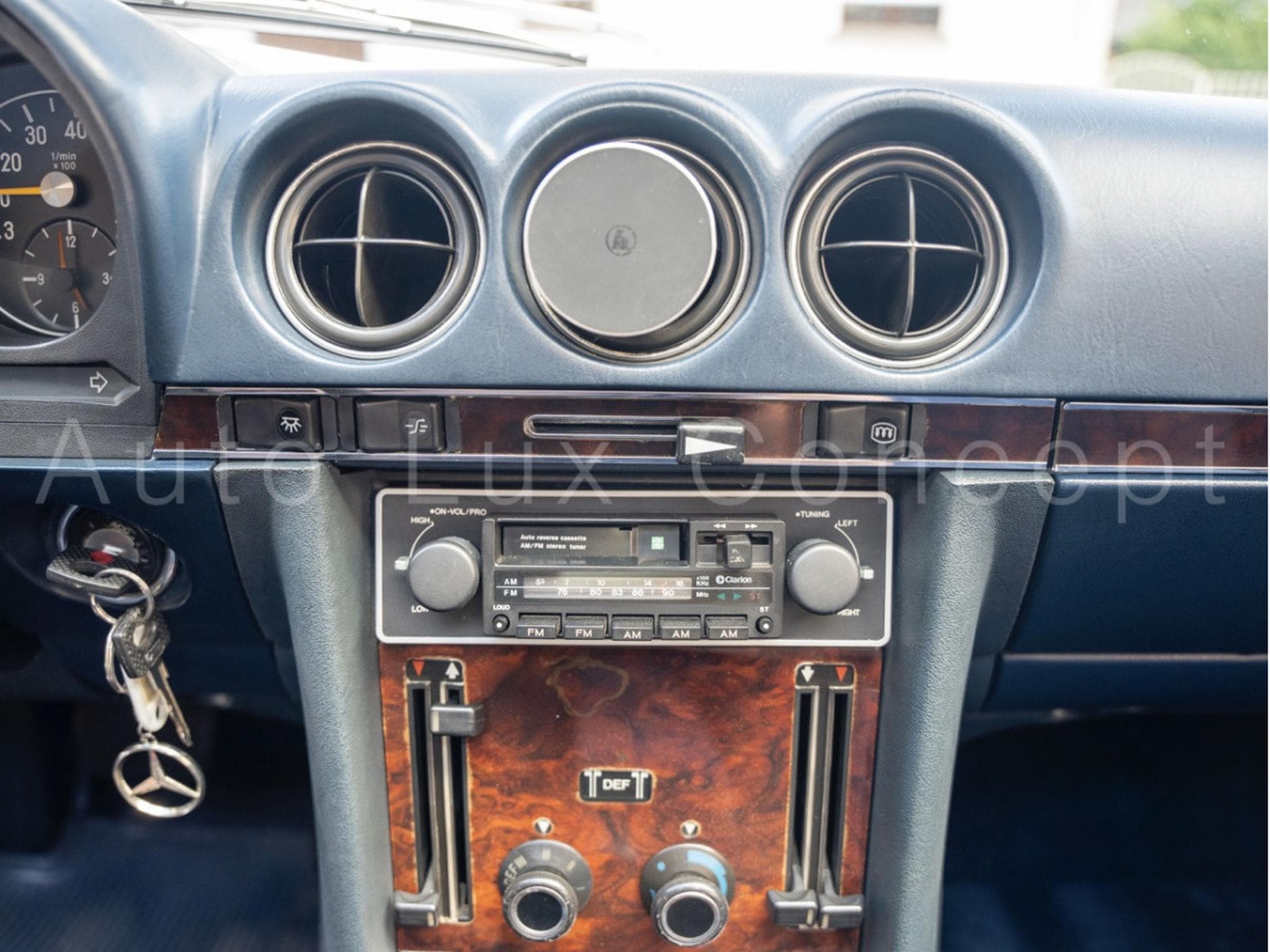 Mercedes 500 SLC (1982) - Photo 13