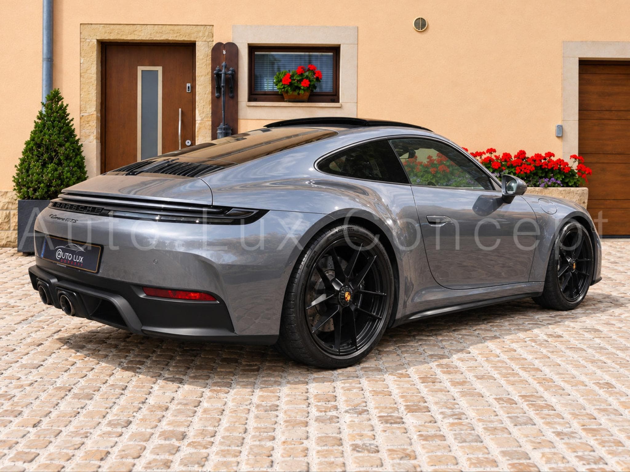 Porsche 911 911 Carrera GTS (2025) - Photo 4