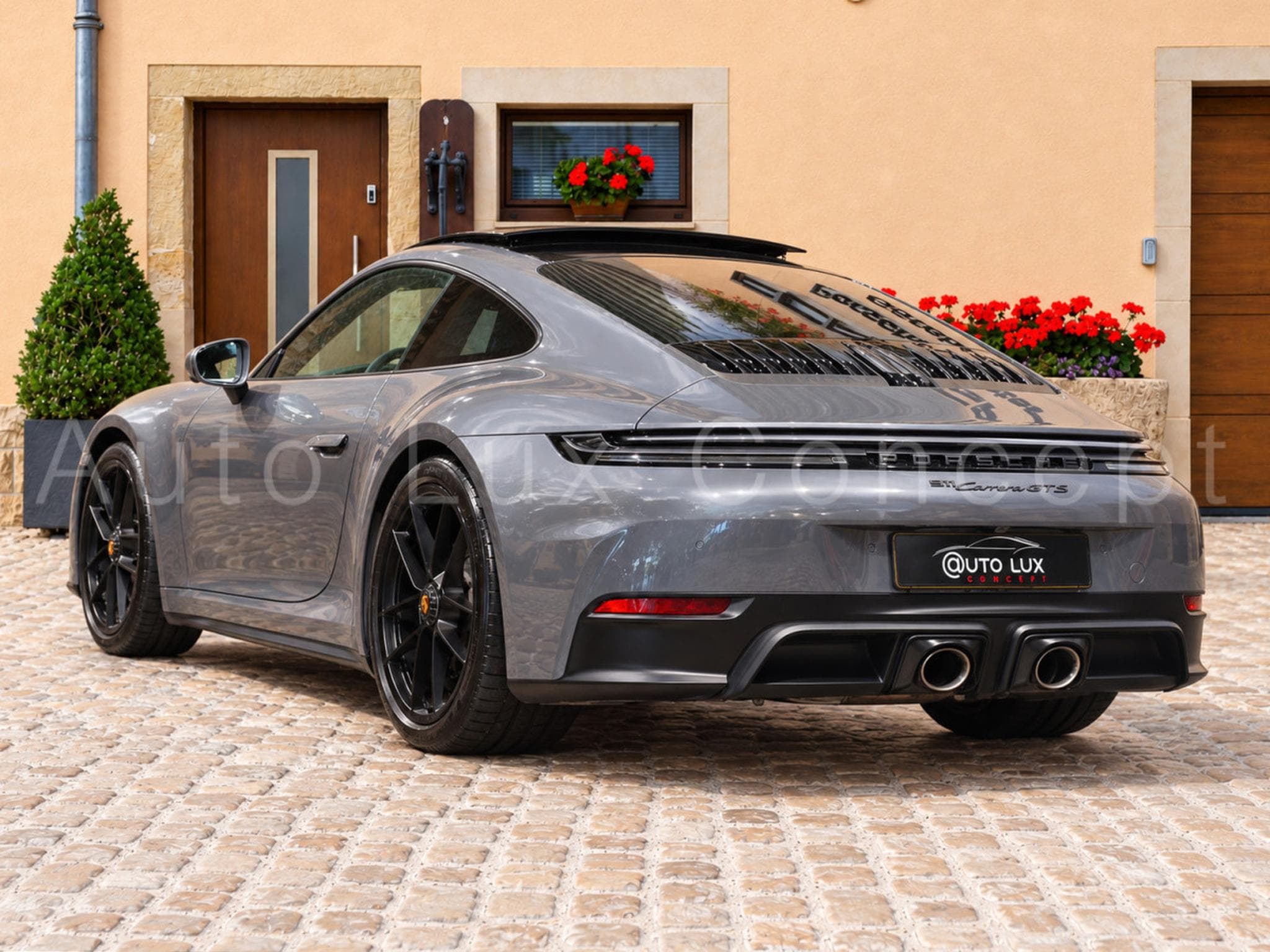 Porsche 911 911 Carrera GTS (2025) - Photo 6