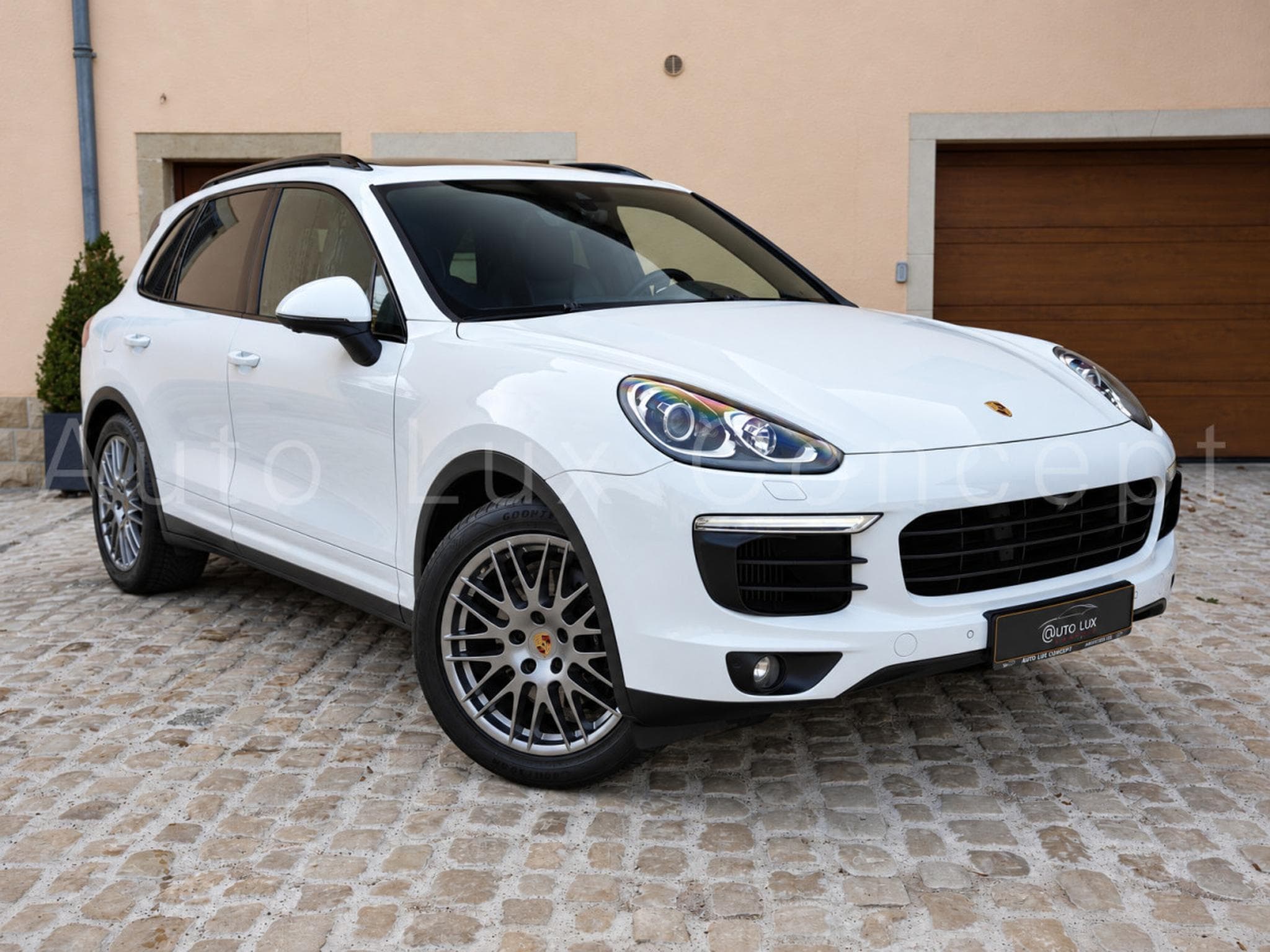 Porsche Cayenne Diesel (2016) - Photo 2