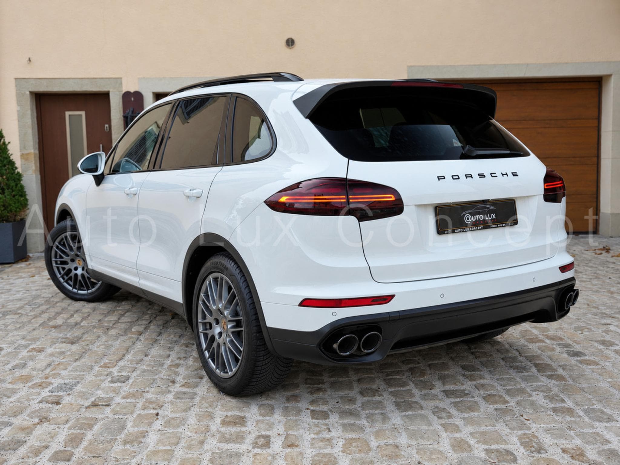 Porsche Cayenne Diesel (2016) - Photo 4
