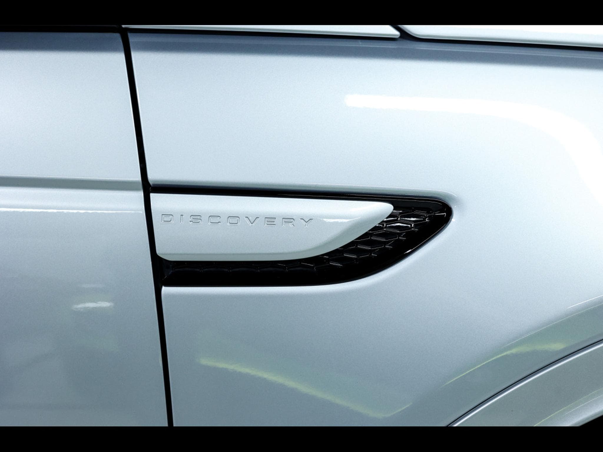 Land-Rover Discovery Sport HSE P300E PHEV AWD PACK R-DYNAMIC (2022) - Photo 9