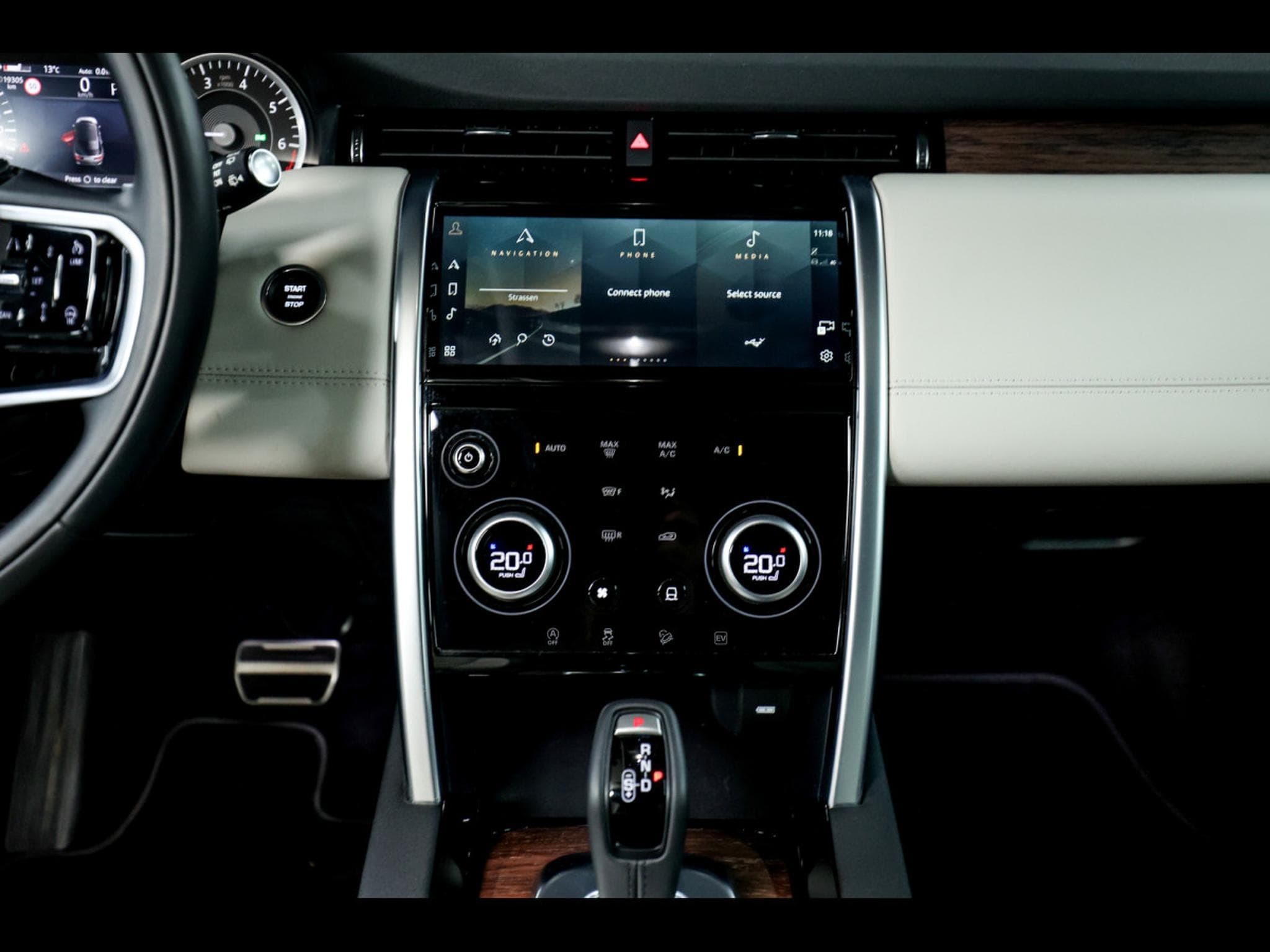 Land-Rover Discovery Sport HSE P300E PHEV AWD PACK R-DYNAMIC (2022) - Photo 21