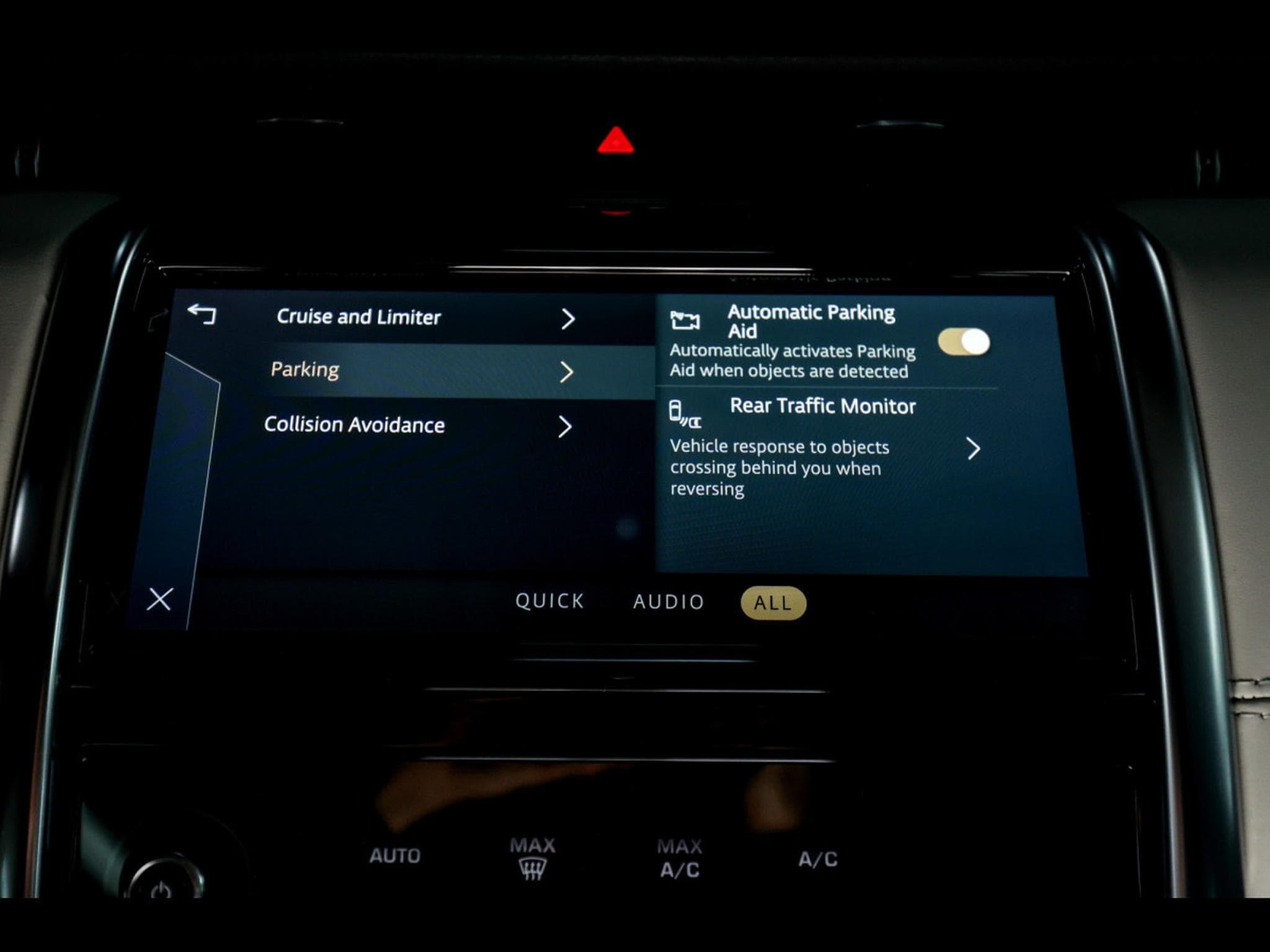 Land-Rover Discovery Sport HSE P300E PHEV AWD PACK R-DYNAMIC (2022) - Photo 24