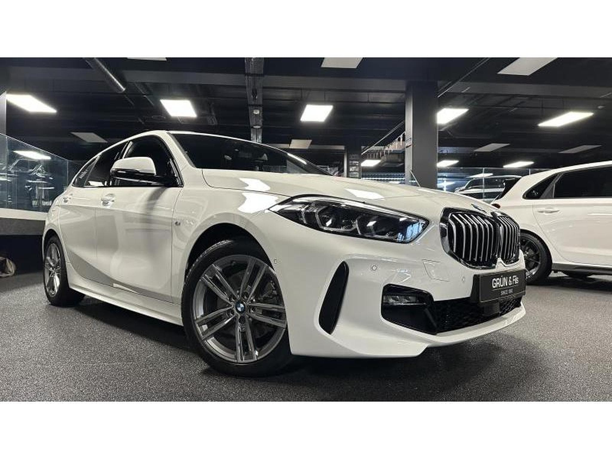BMW 118 M-Sport (2022) - Photo 2