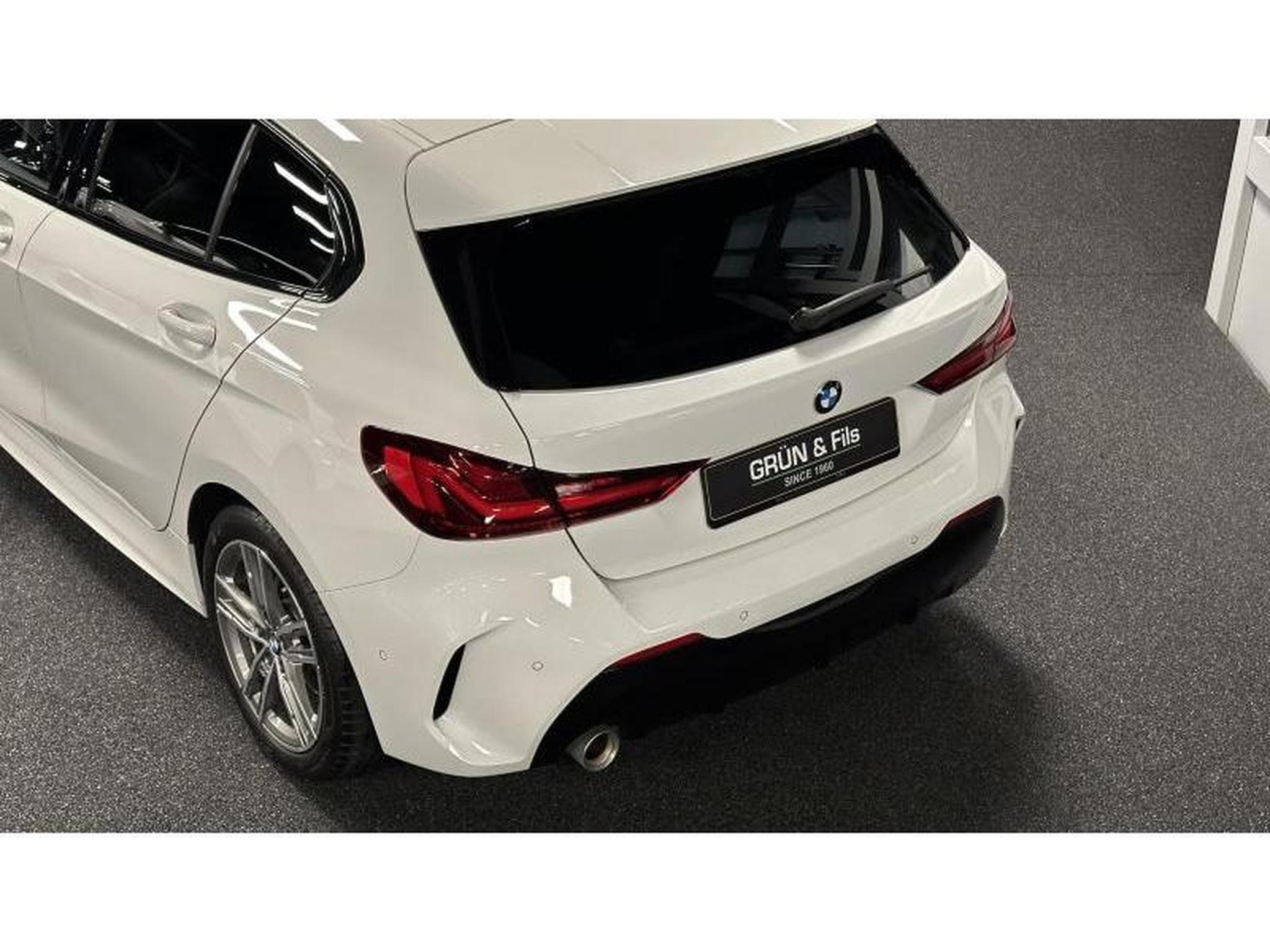 BMW 118 M-Sport (2022) - Photo 8