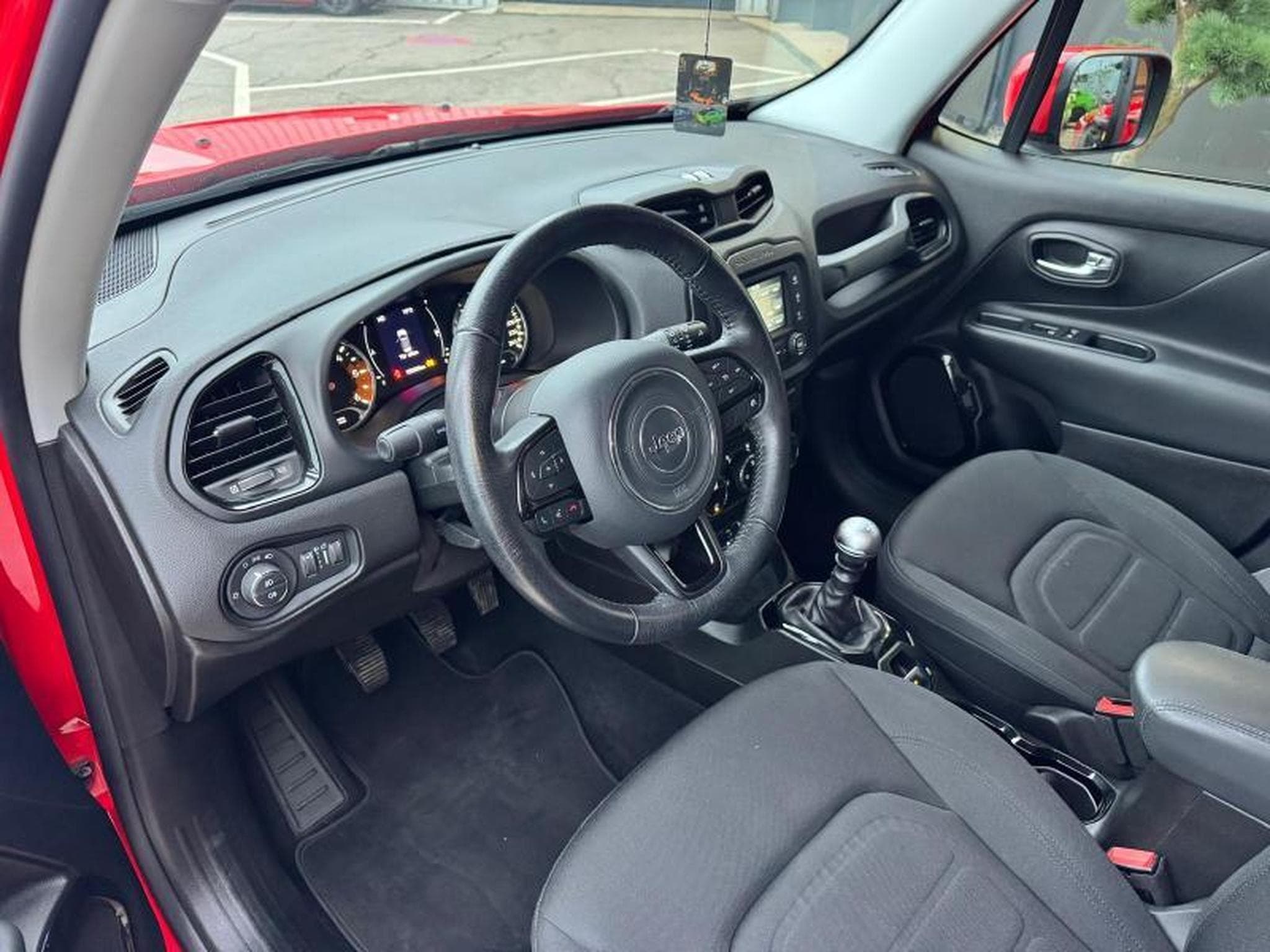 Jeep Renegade Night Eagle/Attelage/GPS (2017) - Photo 6