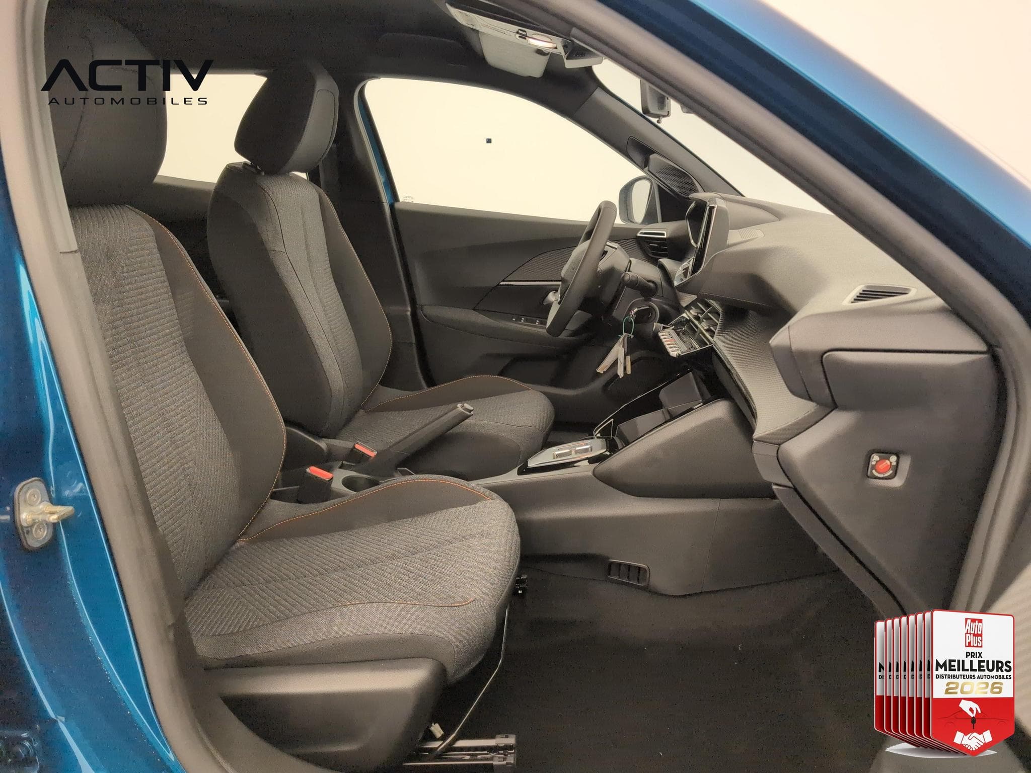 Peugeot 2008 Hybrid 110 ch e-DCS6 Edition (2026) - Photo 10