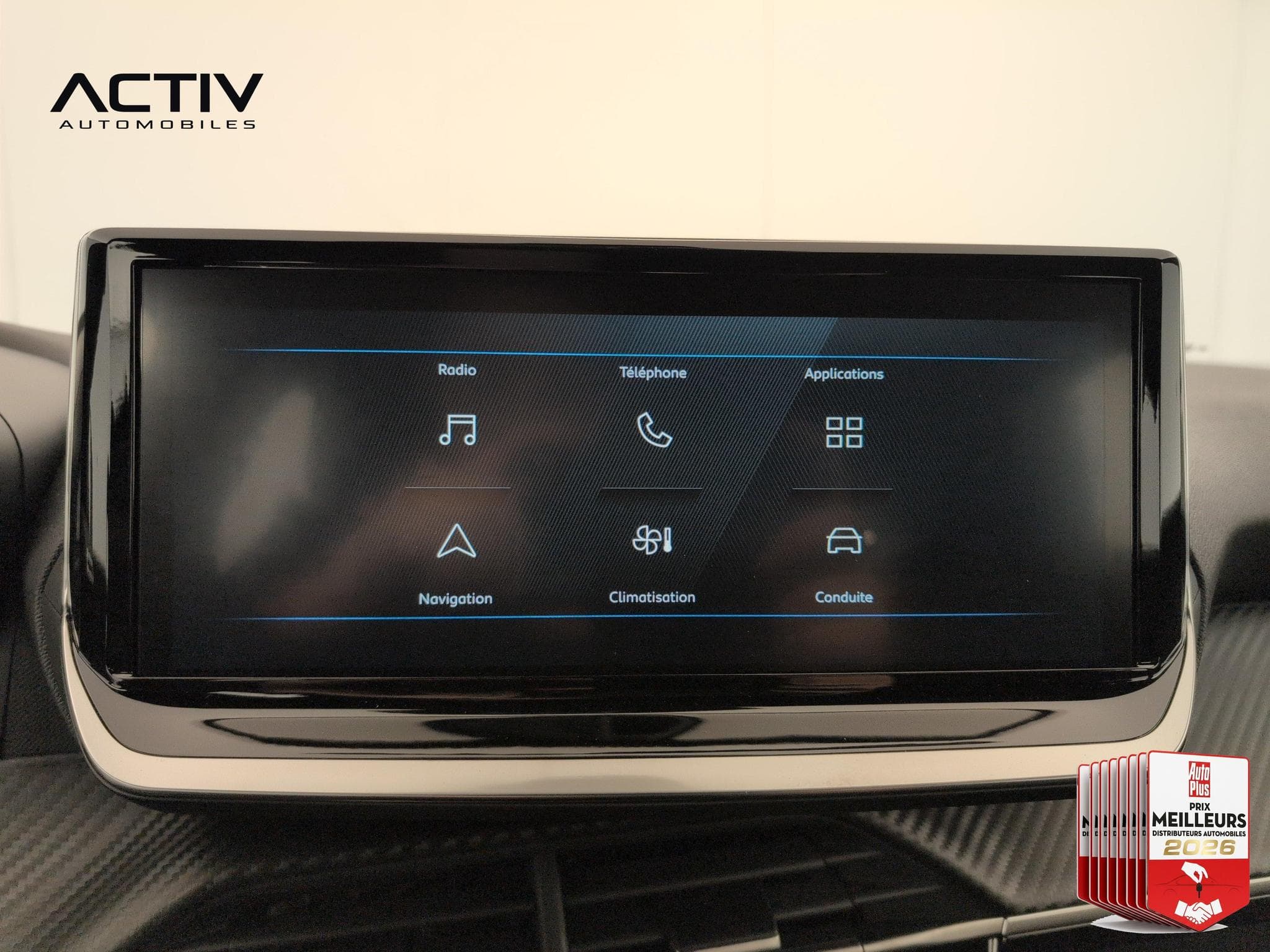 Peugeot 2008 Hybrid 110 ch e-DCS6 Edition (2026) - Photo 17