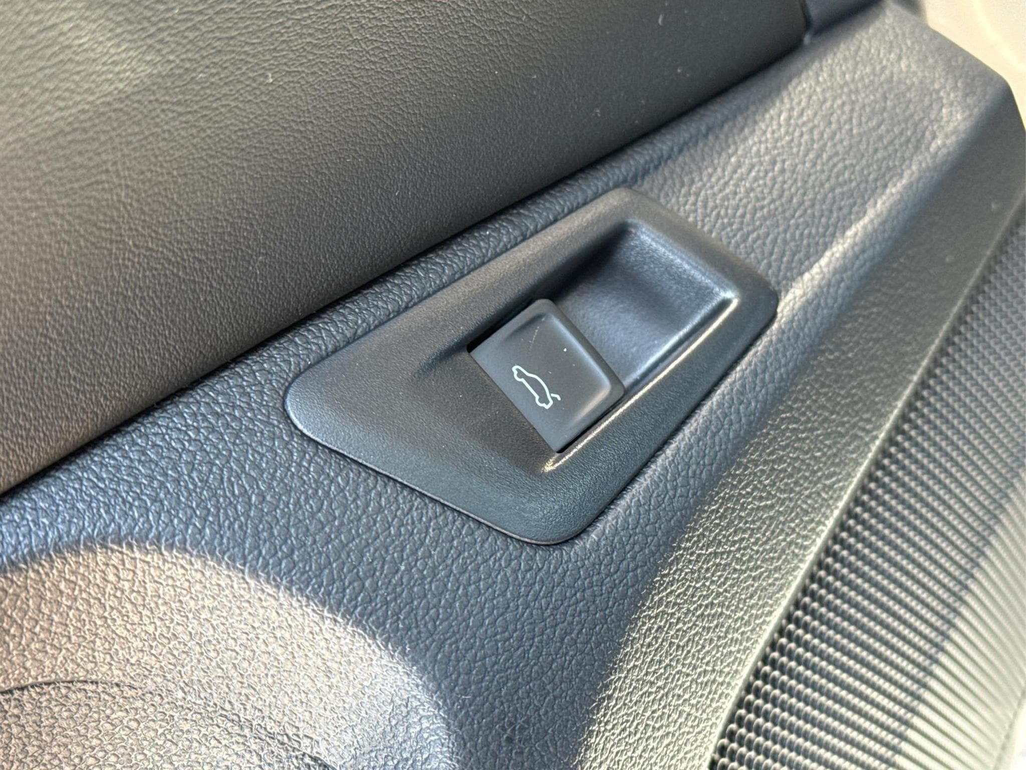 VW T-Roc Limited (2026) - Foto 15