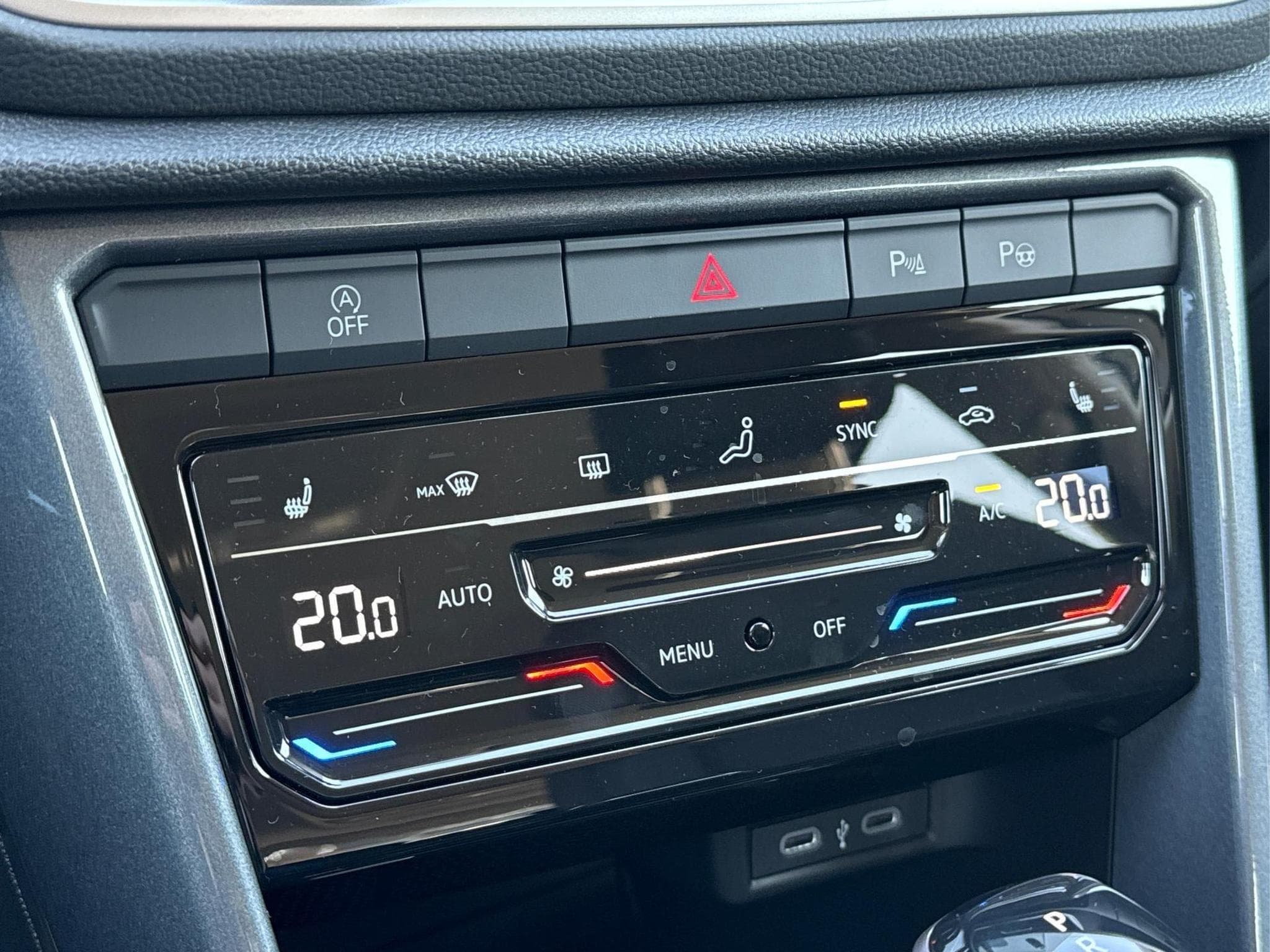 VW T-Roc Limited (2026) - Foto 25