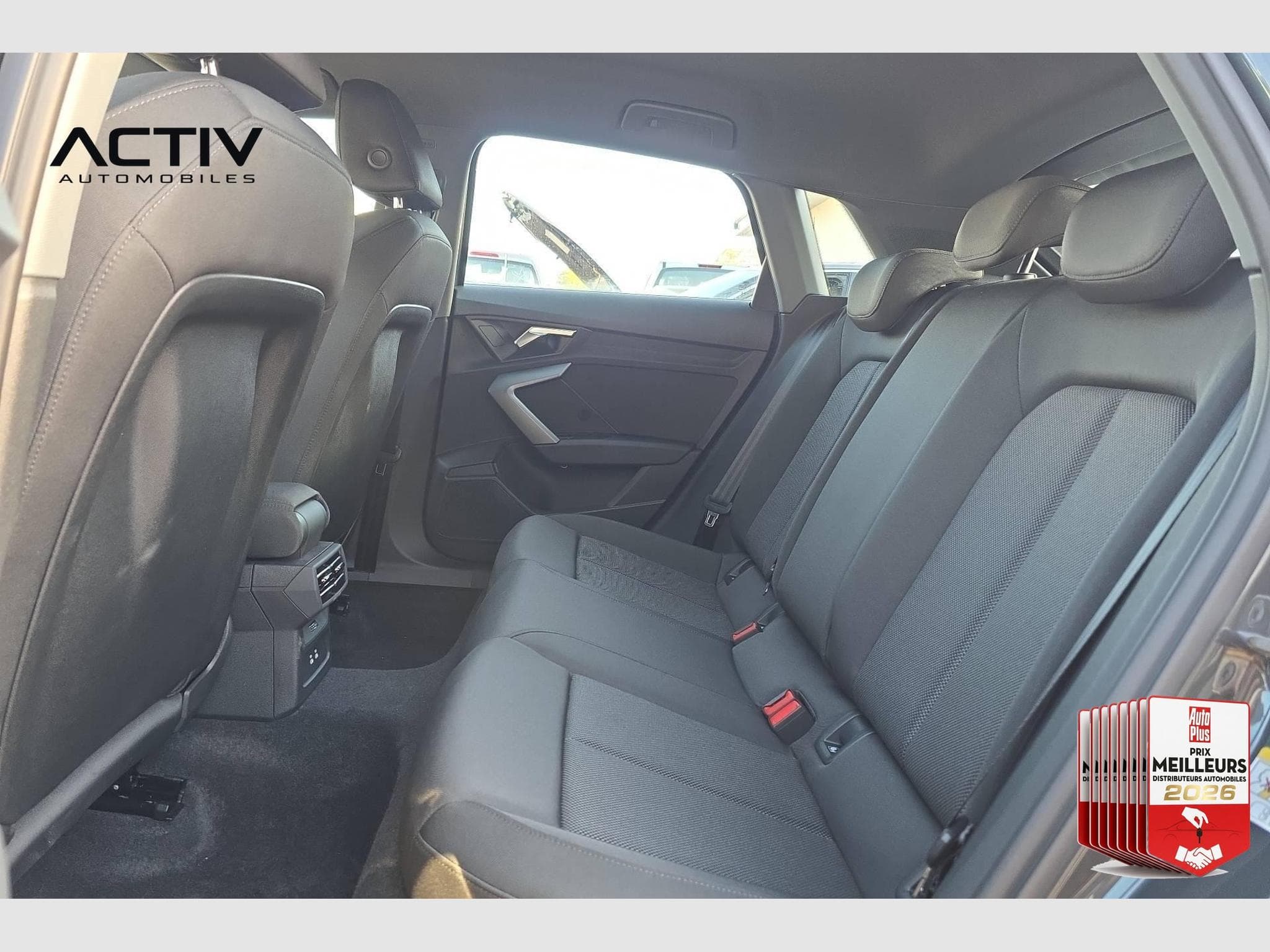 Audi A3 TFSI Mild Hybrid 150 S tronic 7 Design (2026) - Photo 20