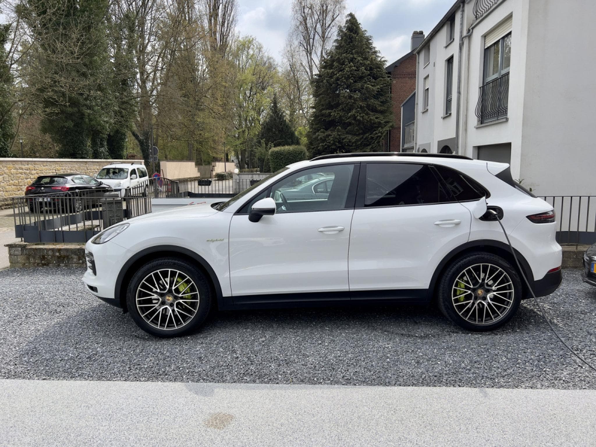 Porsche Cayenne E-HYBRID 462 TIPTRONIC S 8 21’ PANO (2018) - Foto 2