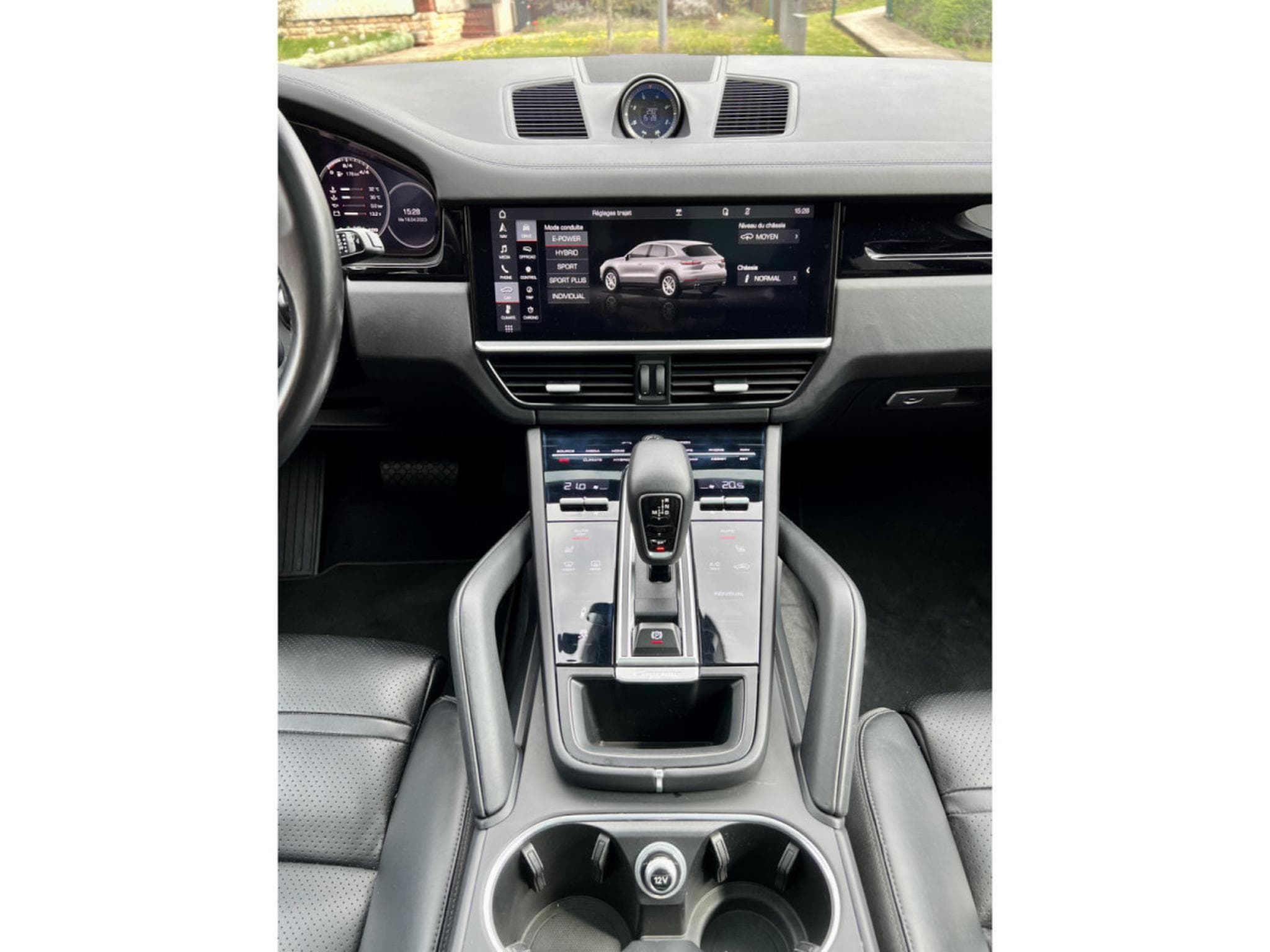 Porsche Cayenne E-HYBRID 462 TIPTRONIC S 8 21’ PANO (2018) - Foto 4