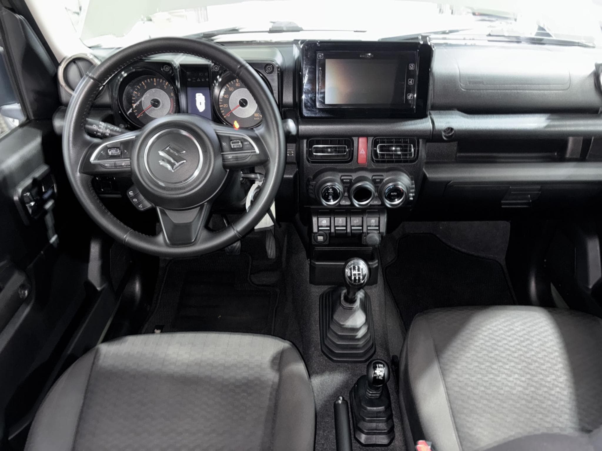 Suzuki Jimny 1.5 GLX ALLGrip 4 places (2019) - Foto 11