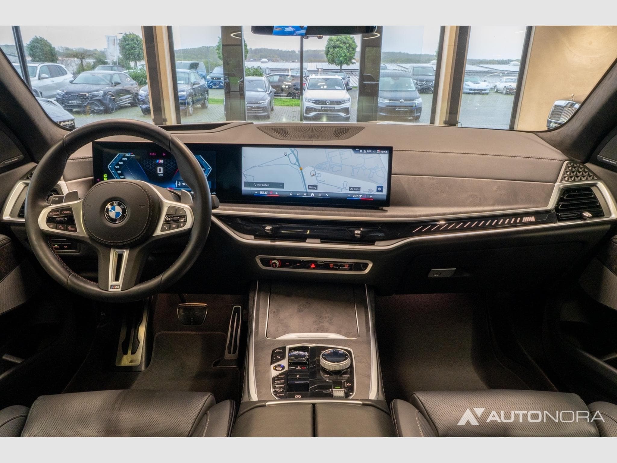 BMW X7 M60i xDrive (2025) - Photo 15